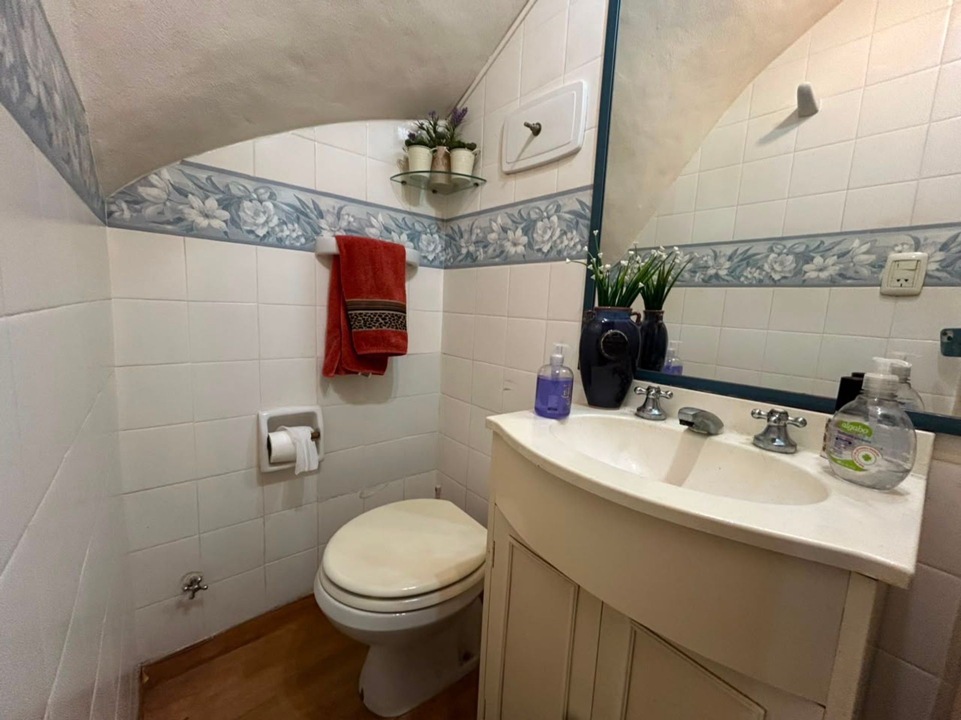 Triplex con patio, piscina, Apto Crédito