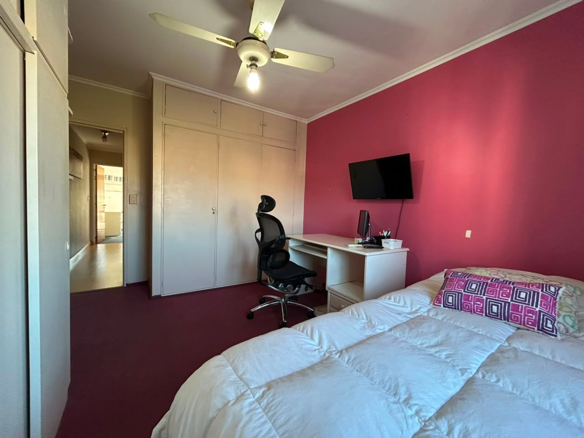 Triplex con patio, piscina, Apto Crédito