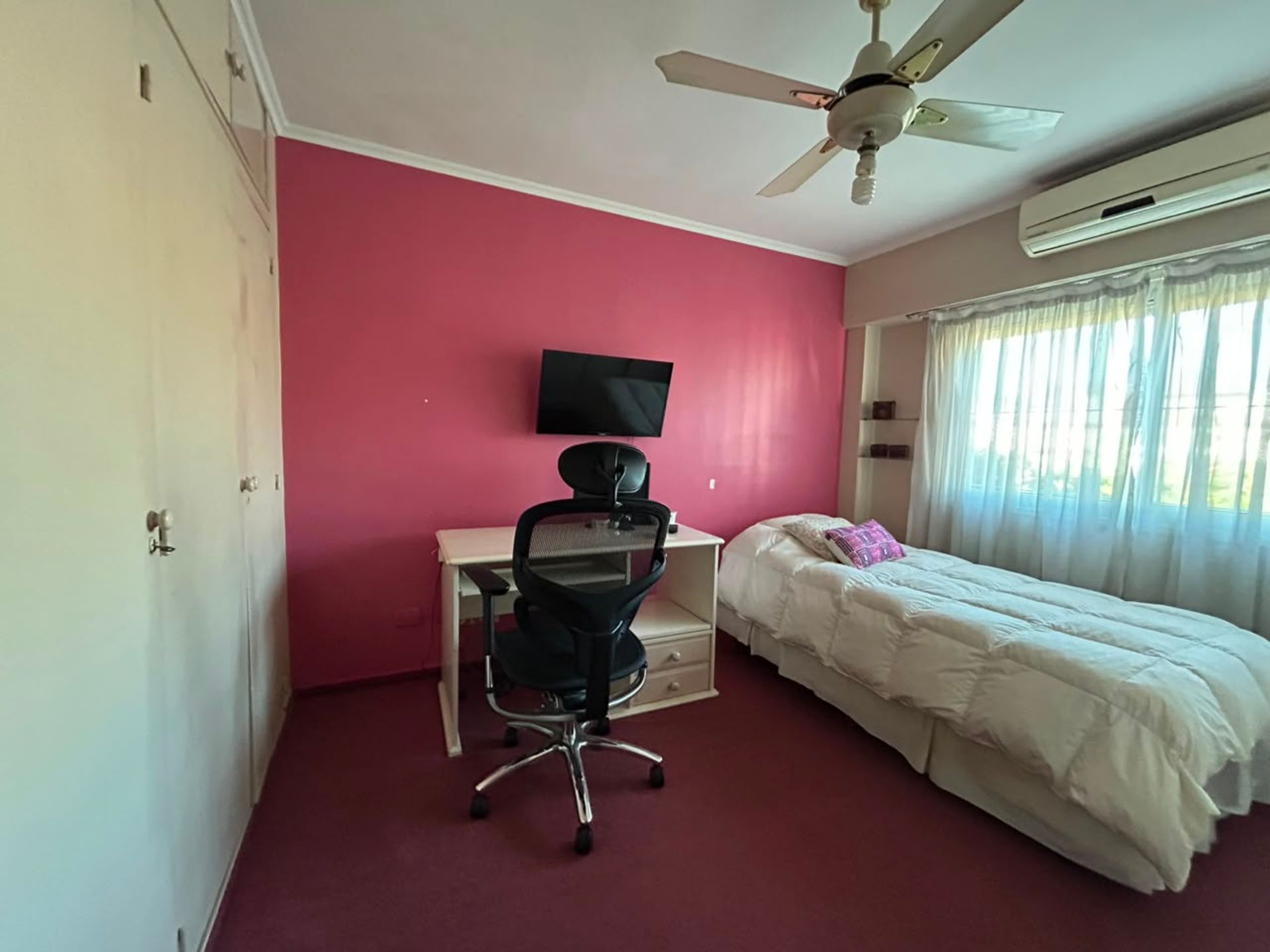 Triplex con patio, piscina, Apto Crédito