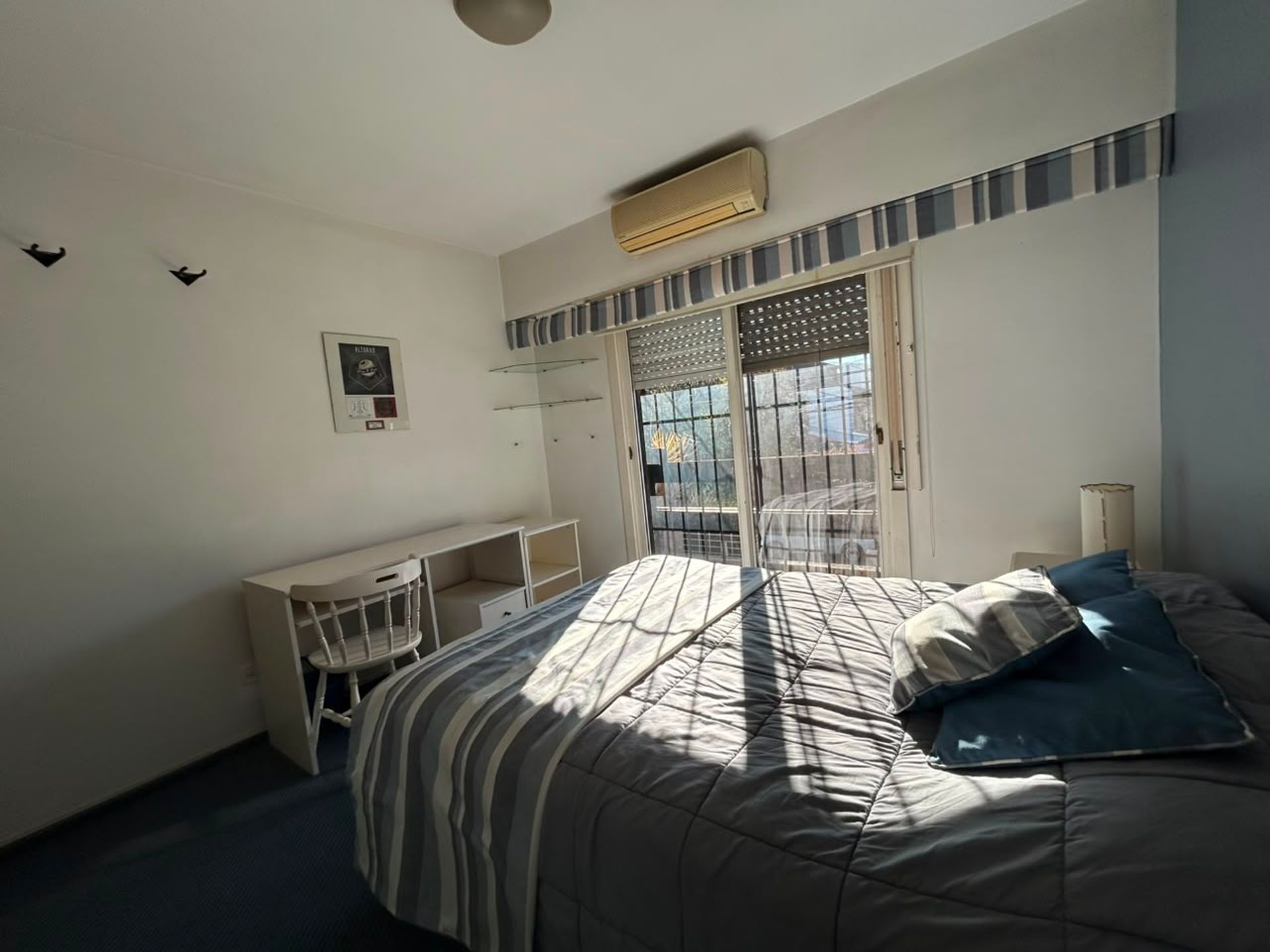 Triplex con patio, piscina, Apto Crédito