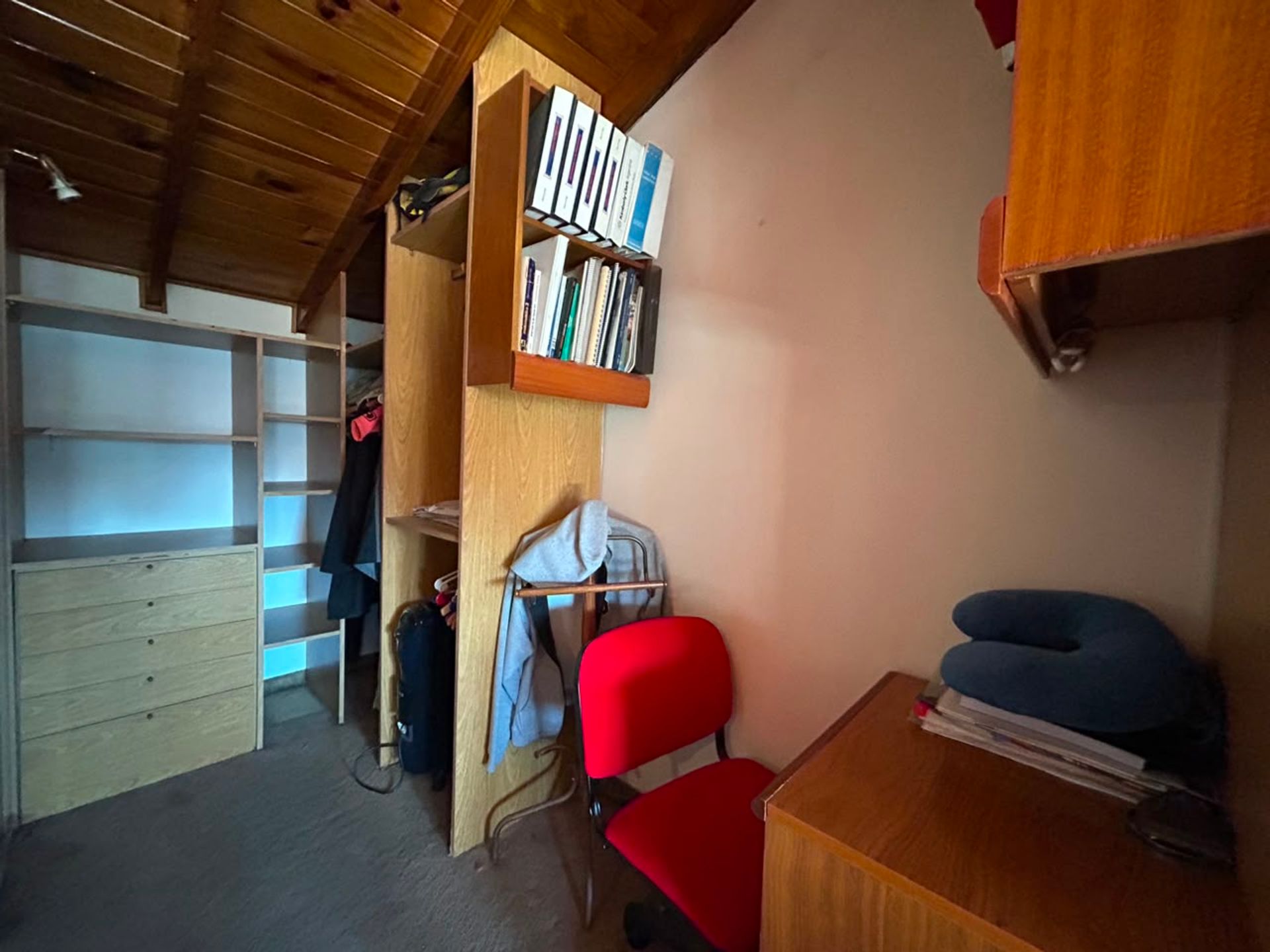 Triplex con patio, piscina, Apto Crédito
