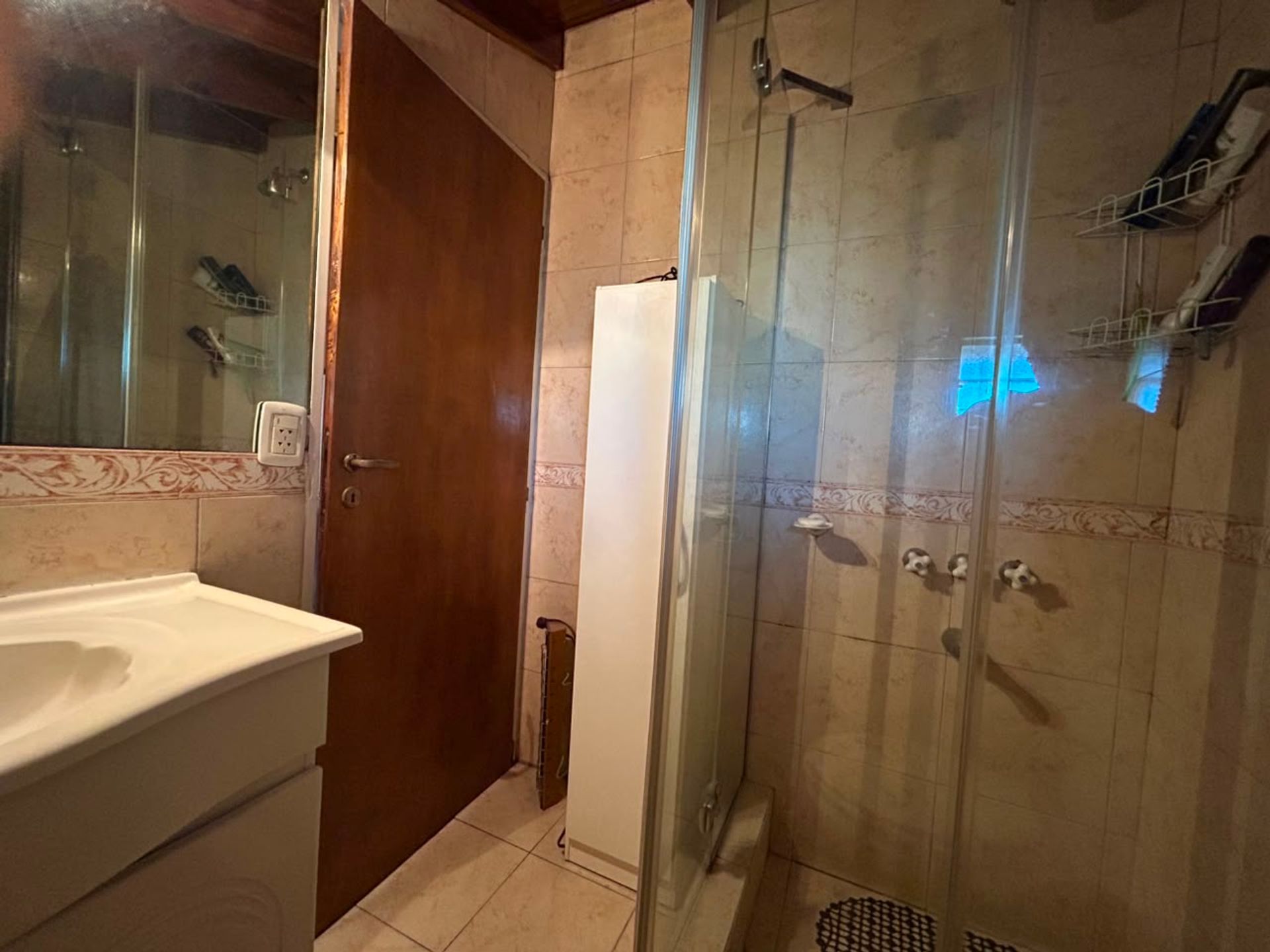Triplex con patio, piscina, Apto Crédito