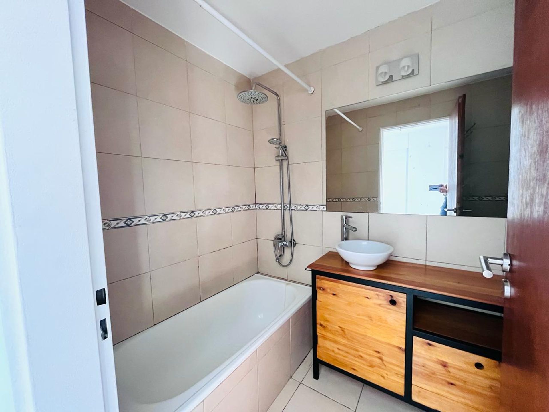 Venta Depto 2 Amb cochera + Balcon Victoria