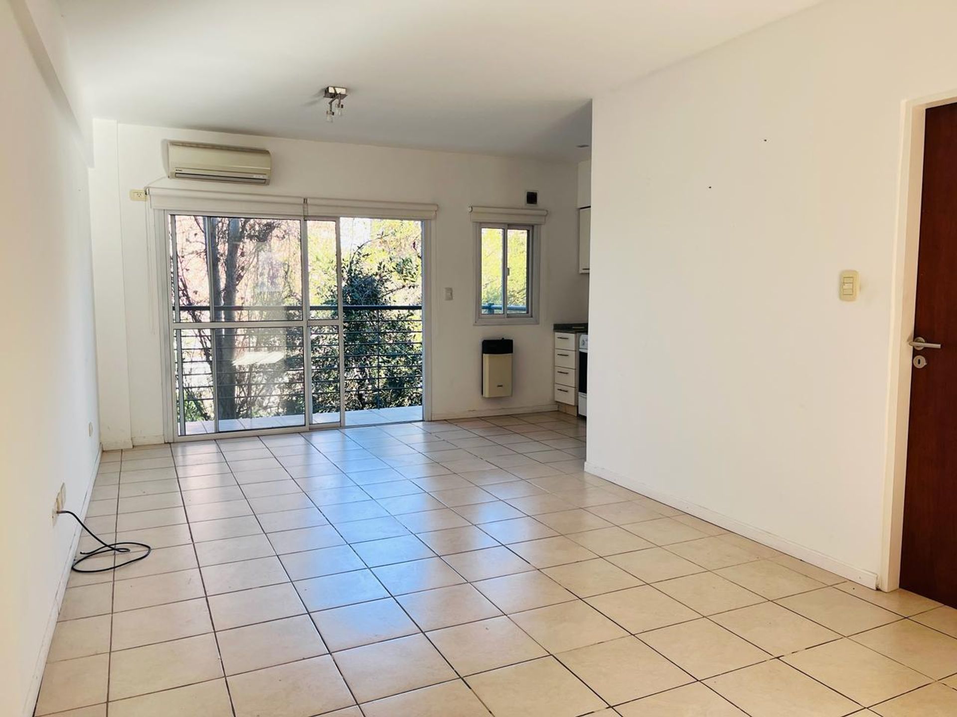 Venta Depto 2 Amb cochera + Balcon Victoria
