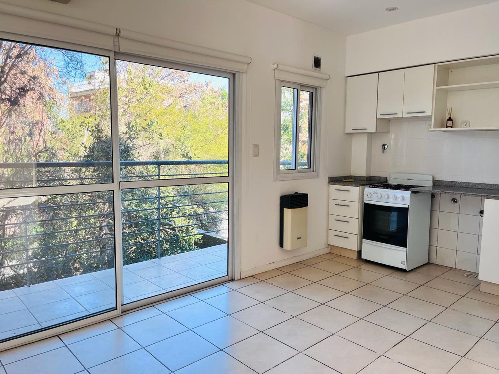 Venta Depto 2 Amb cochera + Balcon Victoria