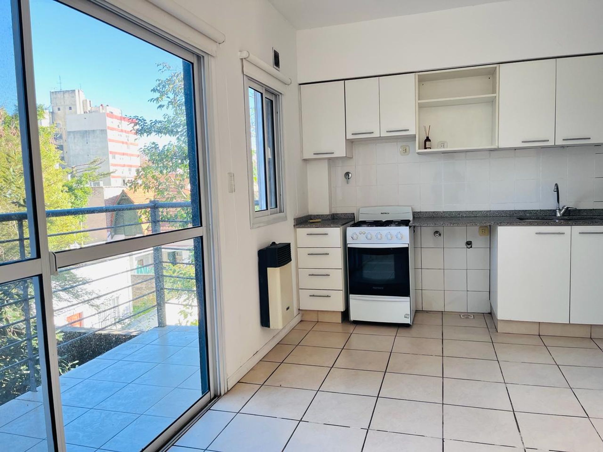 Venta Depto 2 Amb cochera + Balcon Victoria