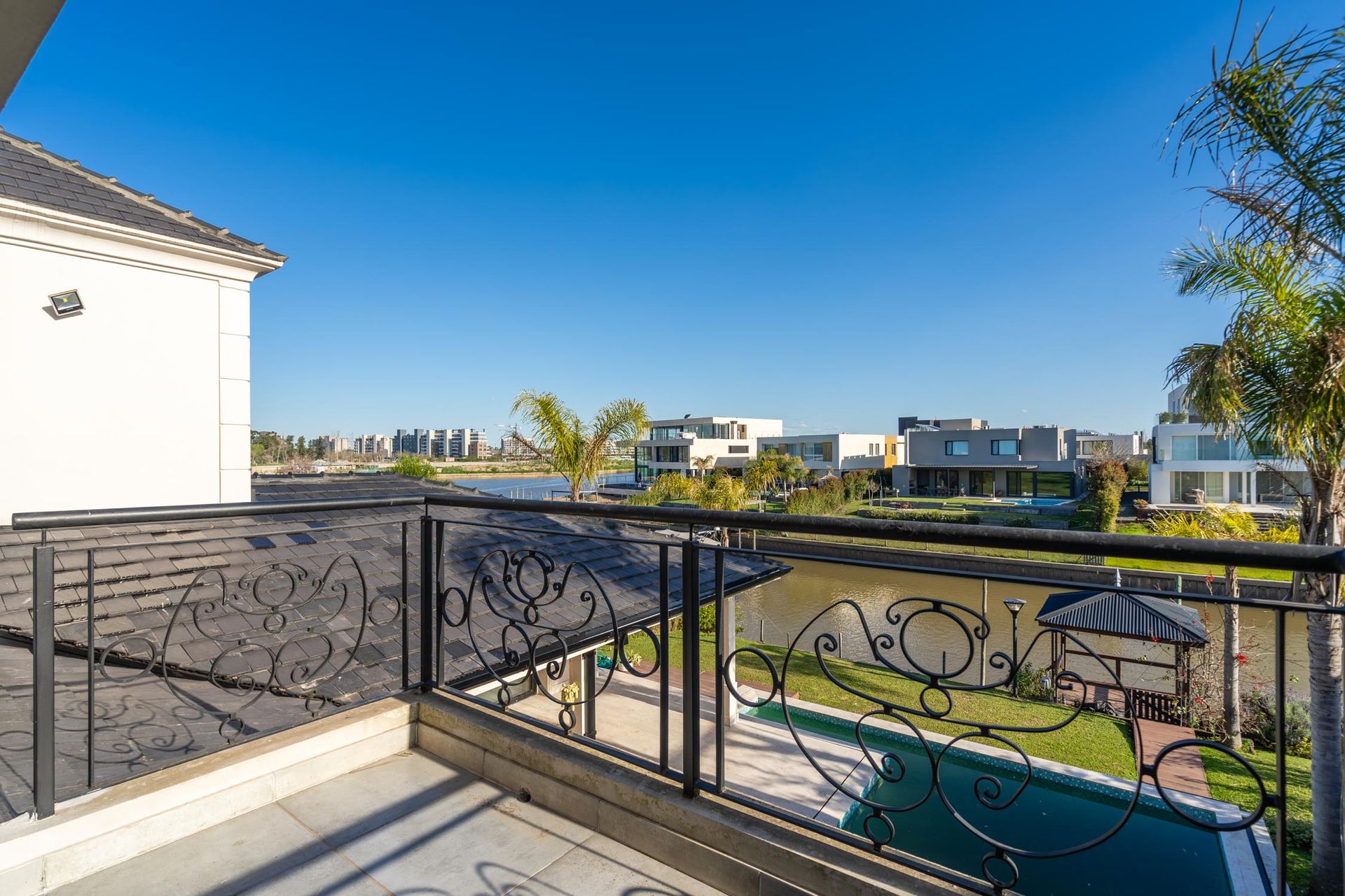 Alquiler Imponente Casa Amoblada El Yacht Nordelta