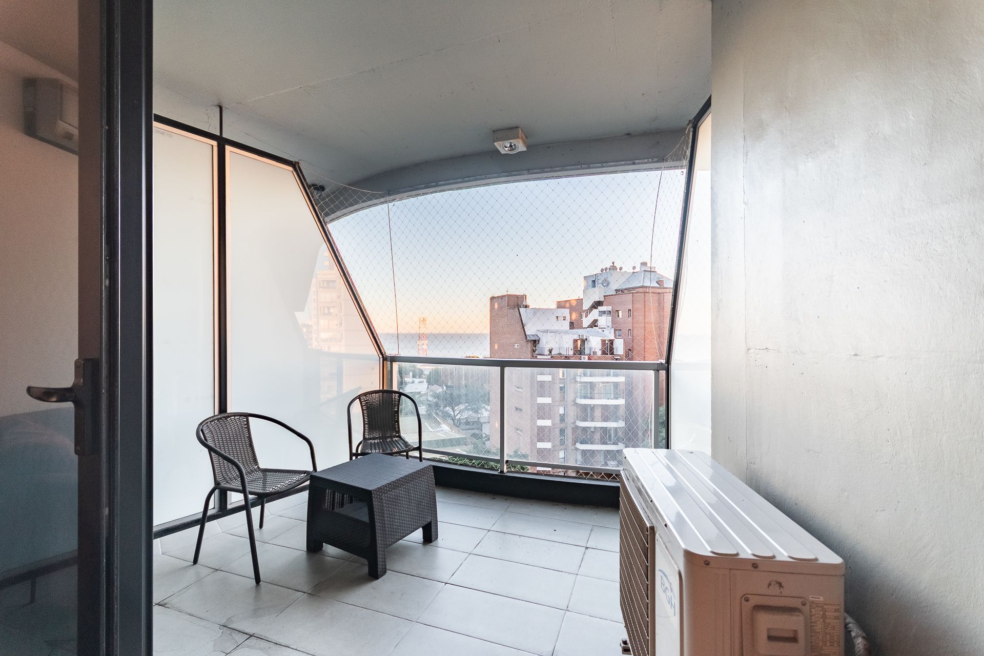 Departamento 3 Ambientes Venta La Lucila Cochera