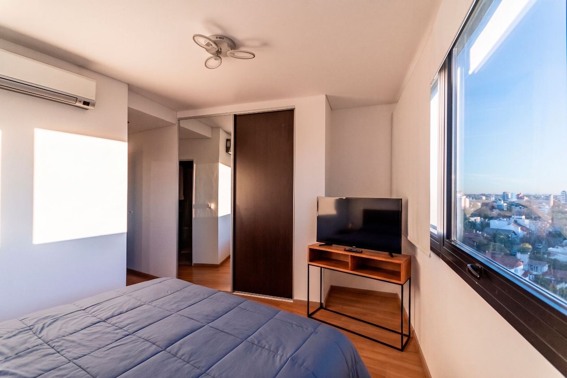 Departamento 3 Ambientes Venta La Lucila Cochera