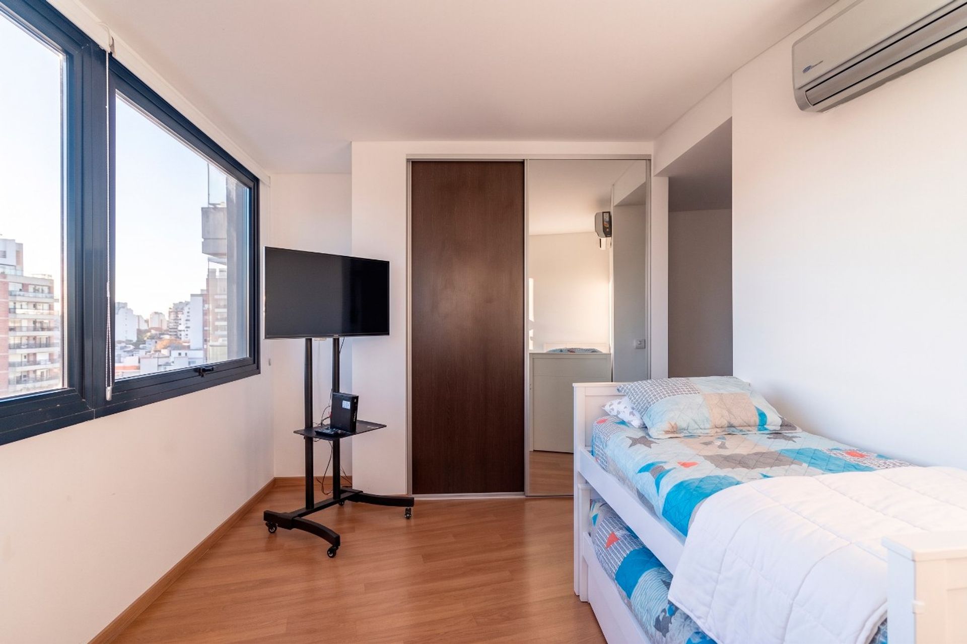Departamento 3 Ambientes Venta La Lucila Cochera