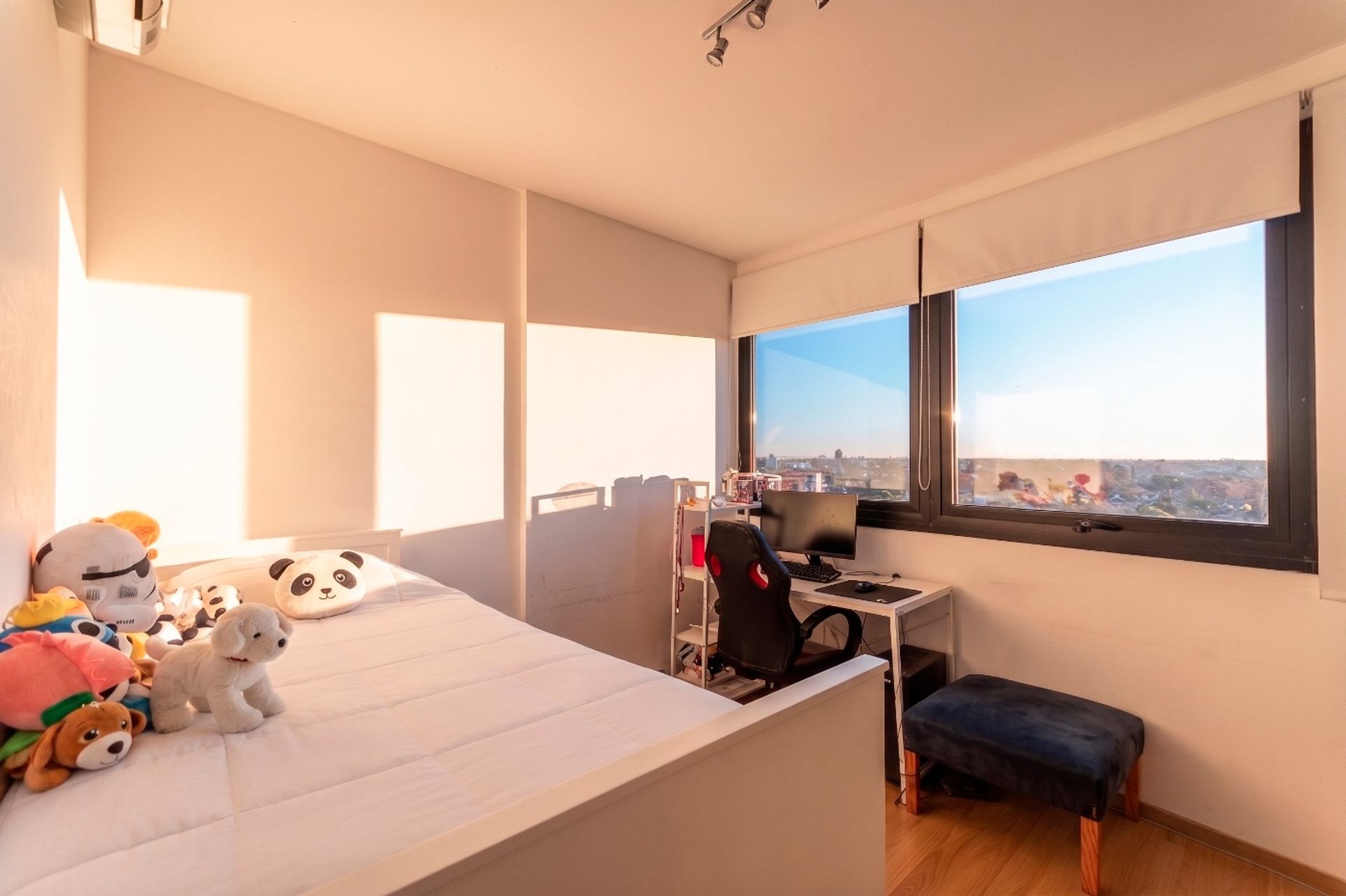 Departamento 3 Ambientes Venta La Lucila Cochera