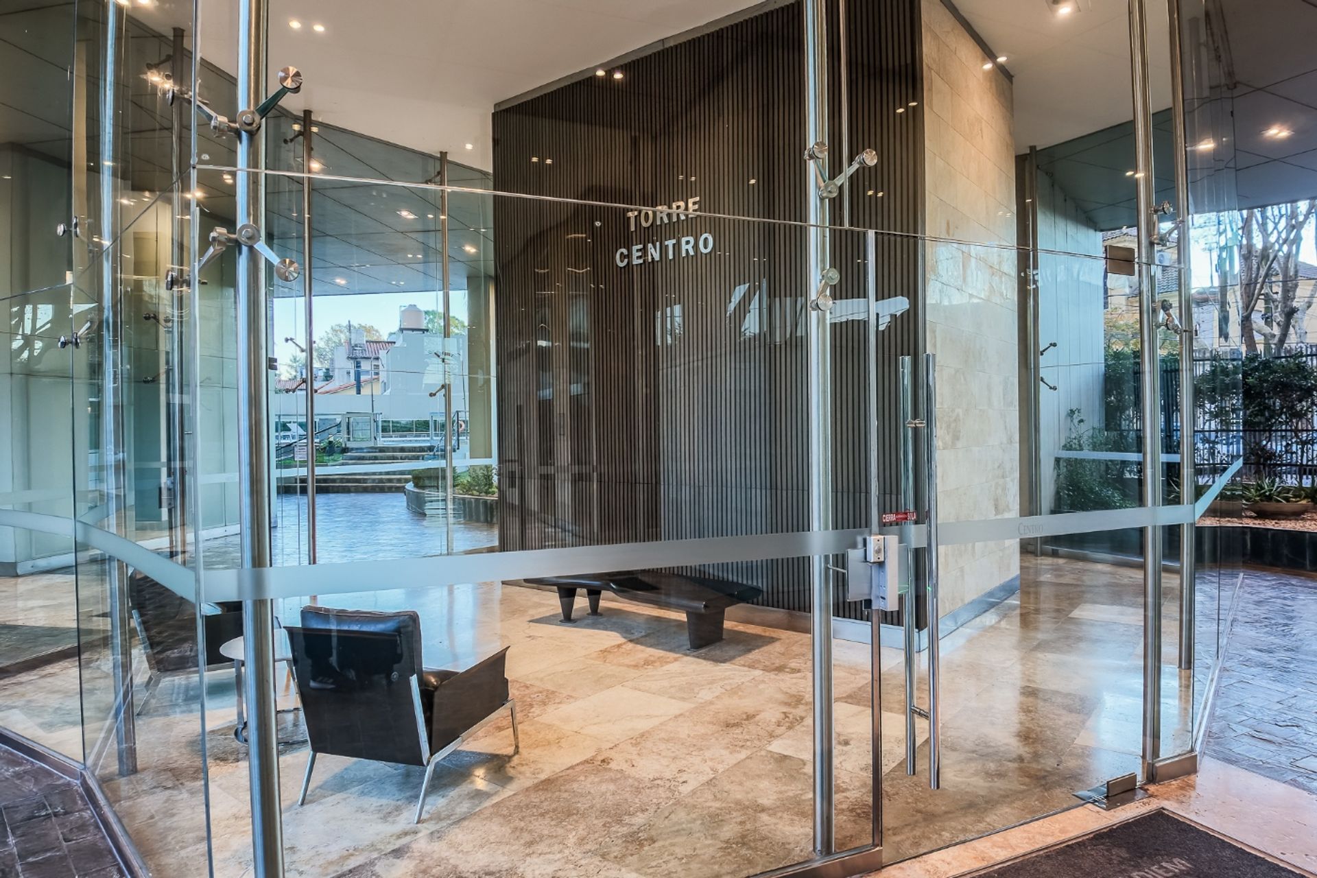 Departamento 3 Ambientes Venta La Lucila Cochera