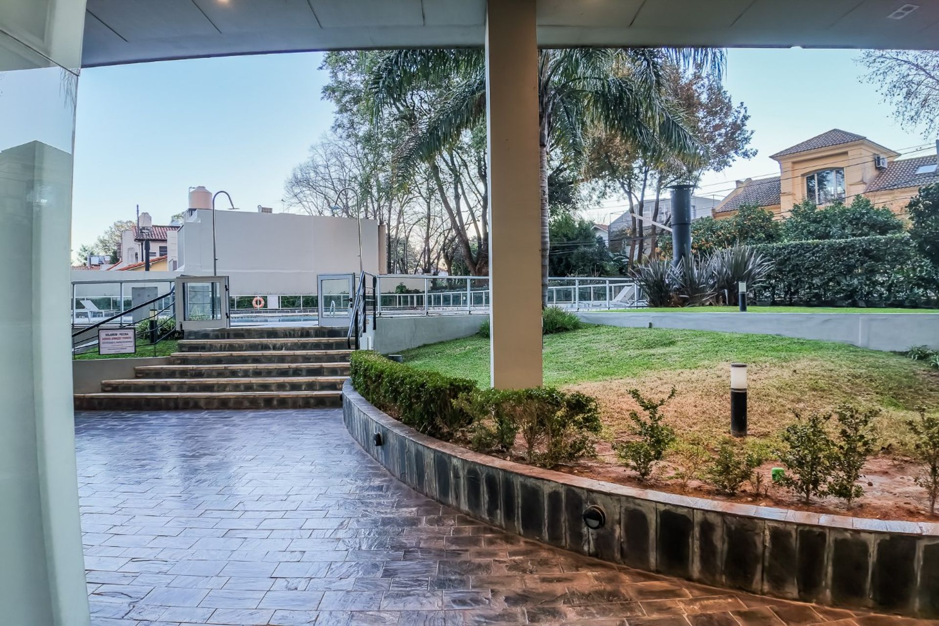 Departamento 3 Ambientes Venta La Lucila Cochera