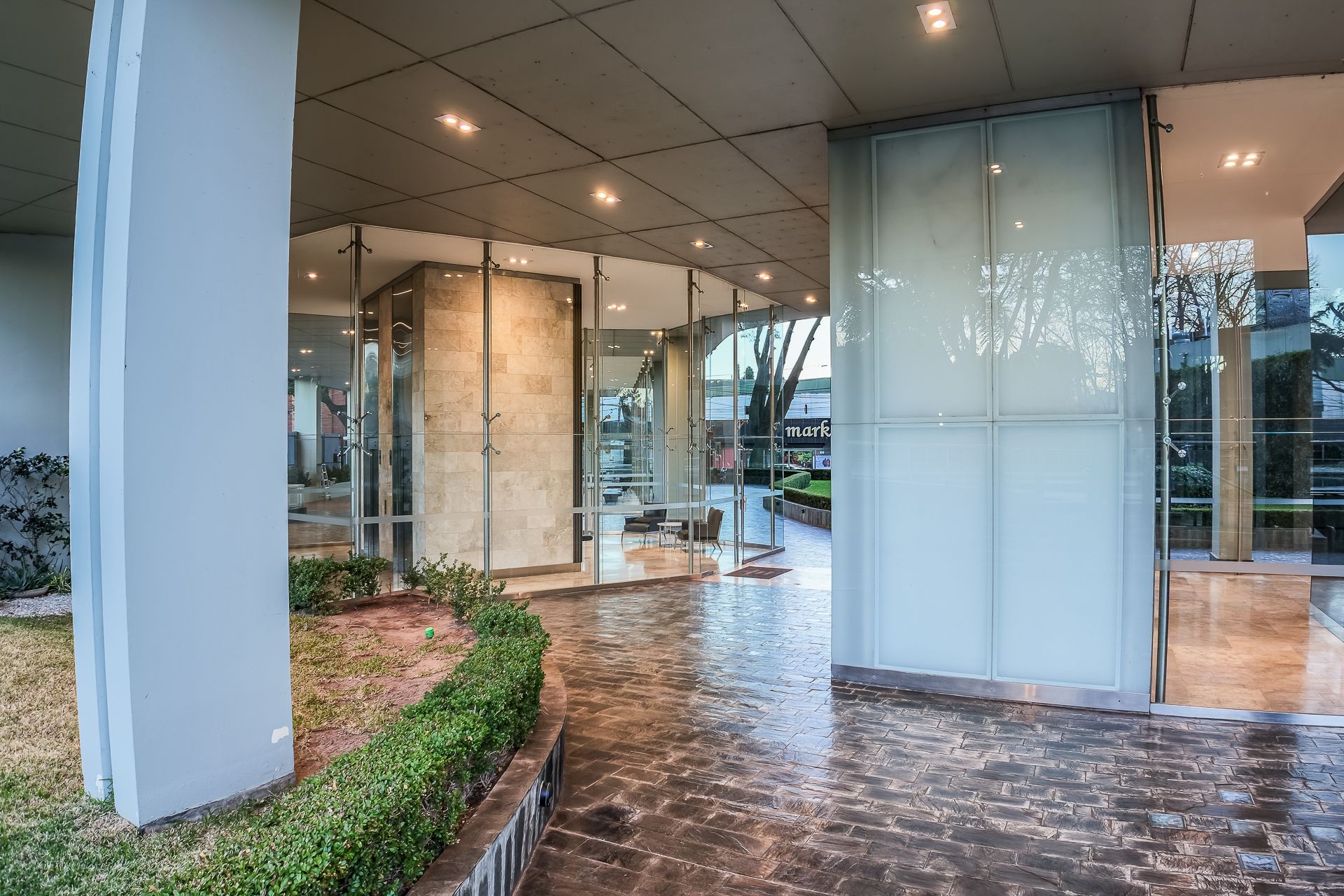 Departamento 3 Ambientes Venta La Lucila Cochera