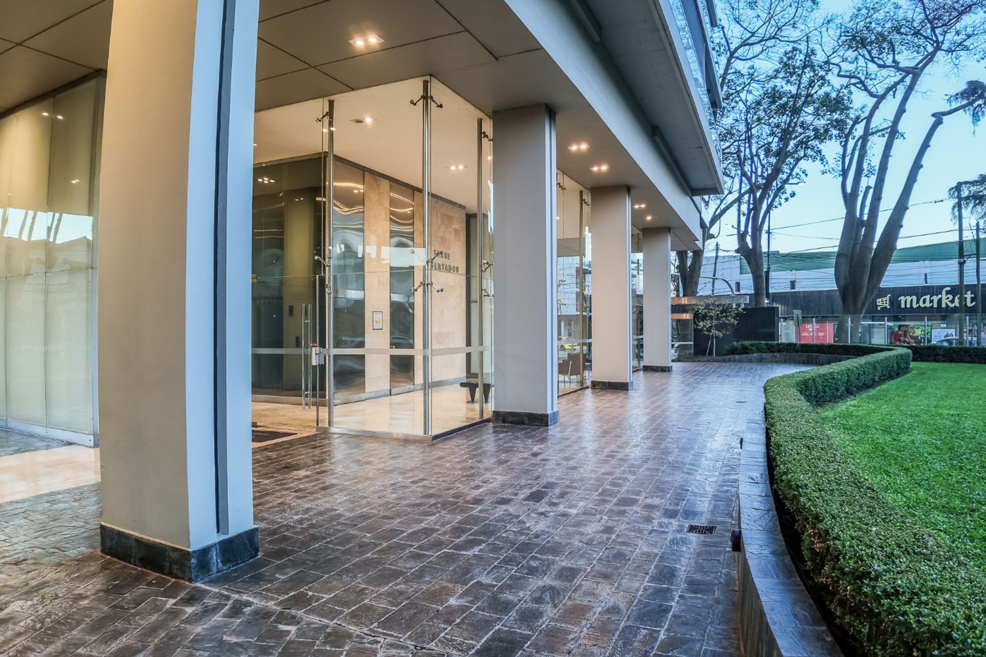 Departamento 3 Ambientes Venta La Lucila Cochera