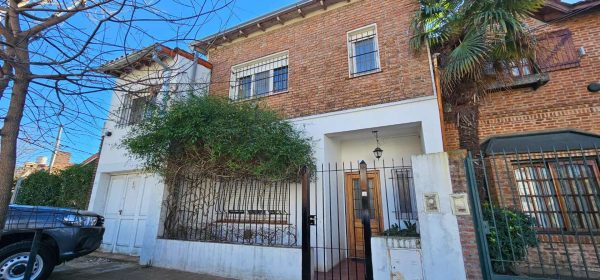 House for Sale, 5 Rooms + Playroom, Acassuso