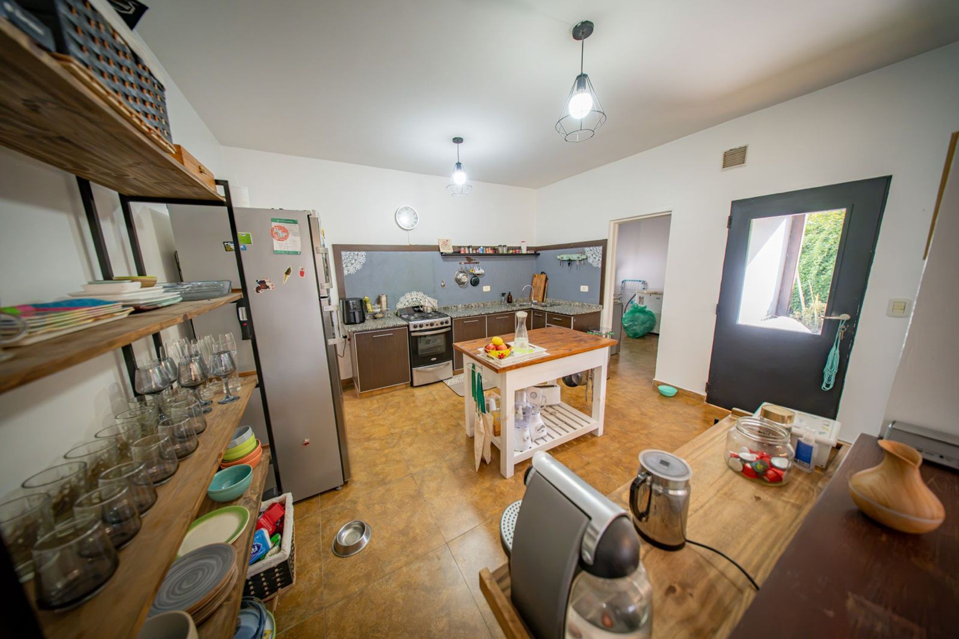 Casa 4 amb todo luz- jardin y piscina