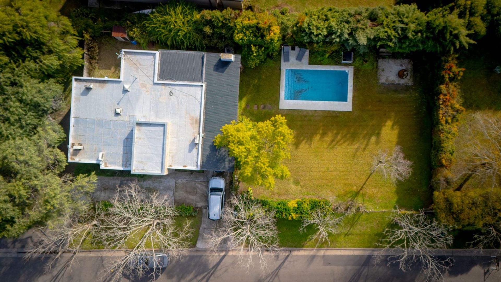 Casa 4 amb todo luz- jardin y piscina