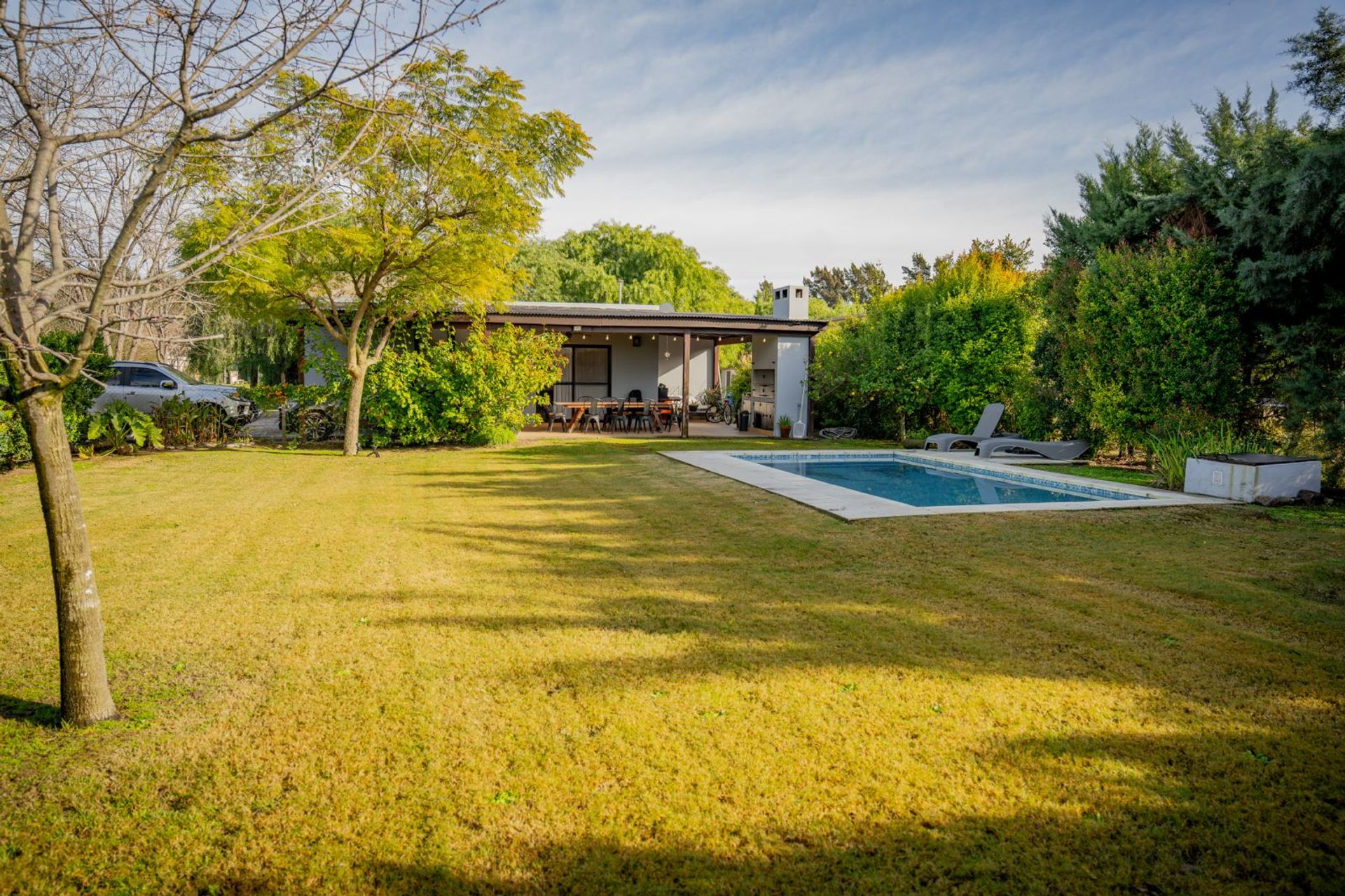 Casa 4 amb todo luz- jardin y piscina