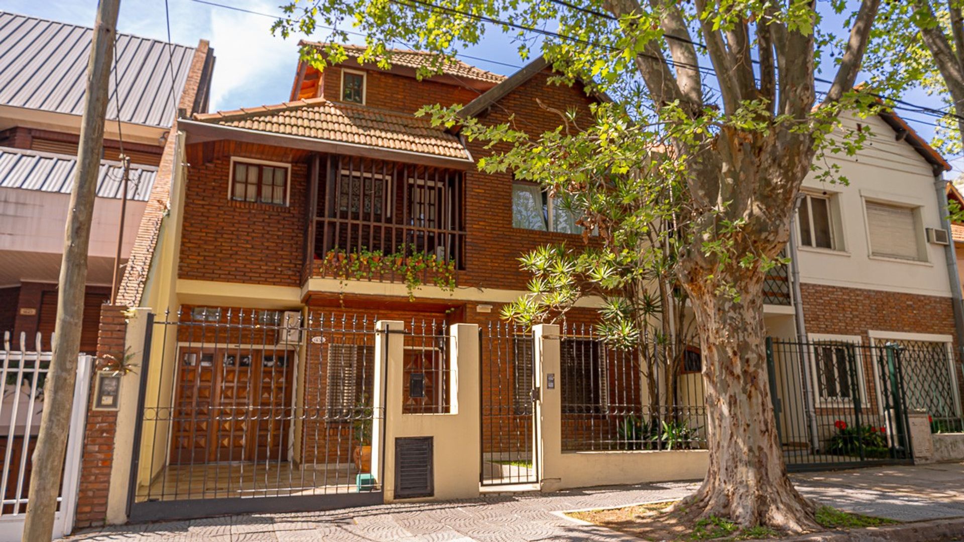 Impecable Casa 250 M2 6 Ambientes Florida