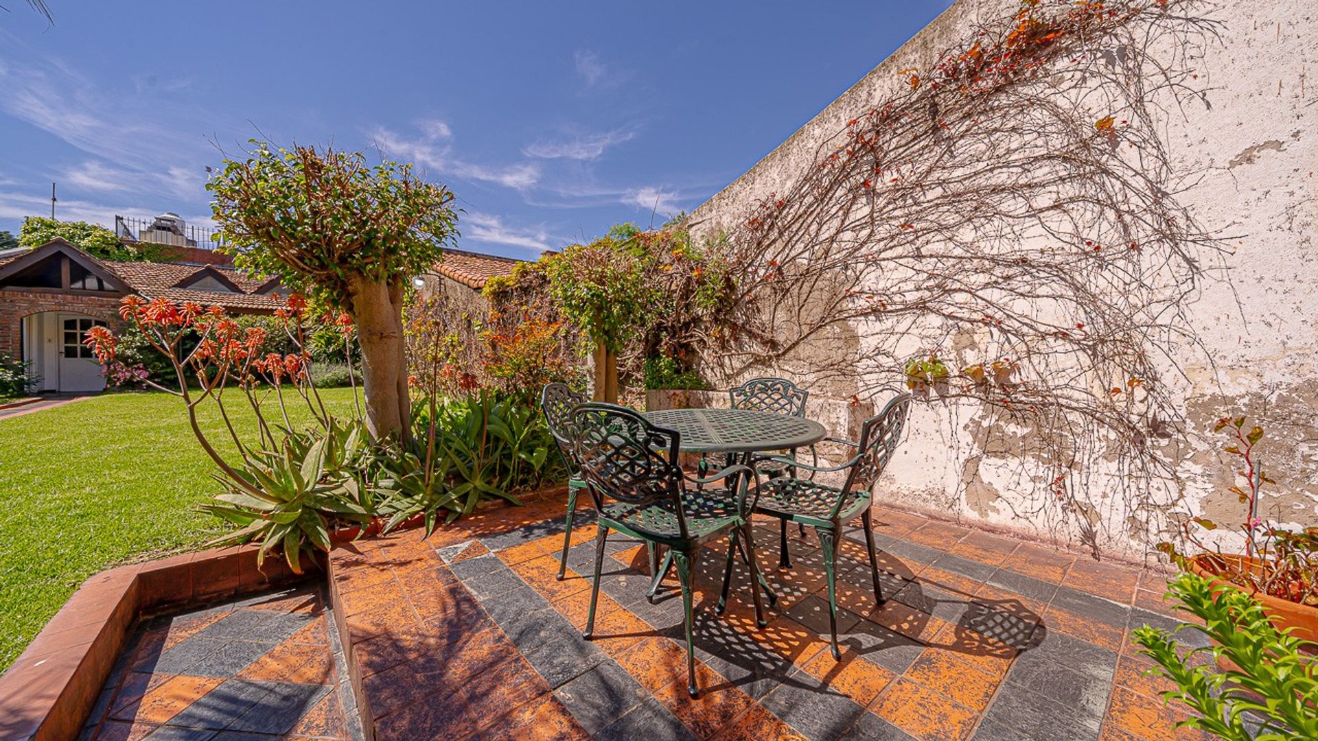 Impecable Casa 250 M2 6 Ambientes Florida