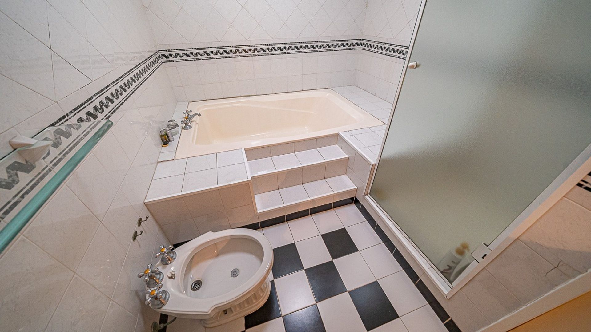 Impecable Casa 250 M2 6 Ambientes Florida