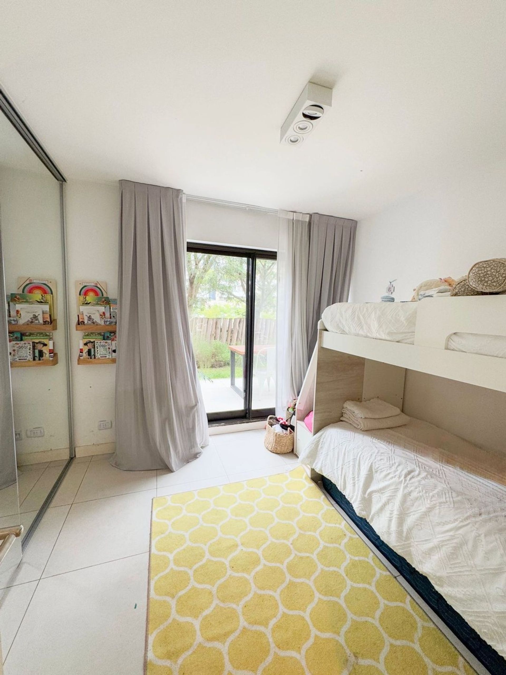Depto 3 amb Alquiler Quartier Nordelta con Jardin