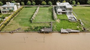 Exclusivo Lote con amarra en Barrio San Juan