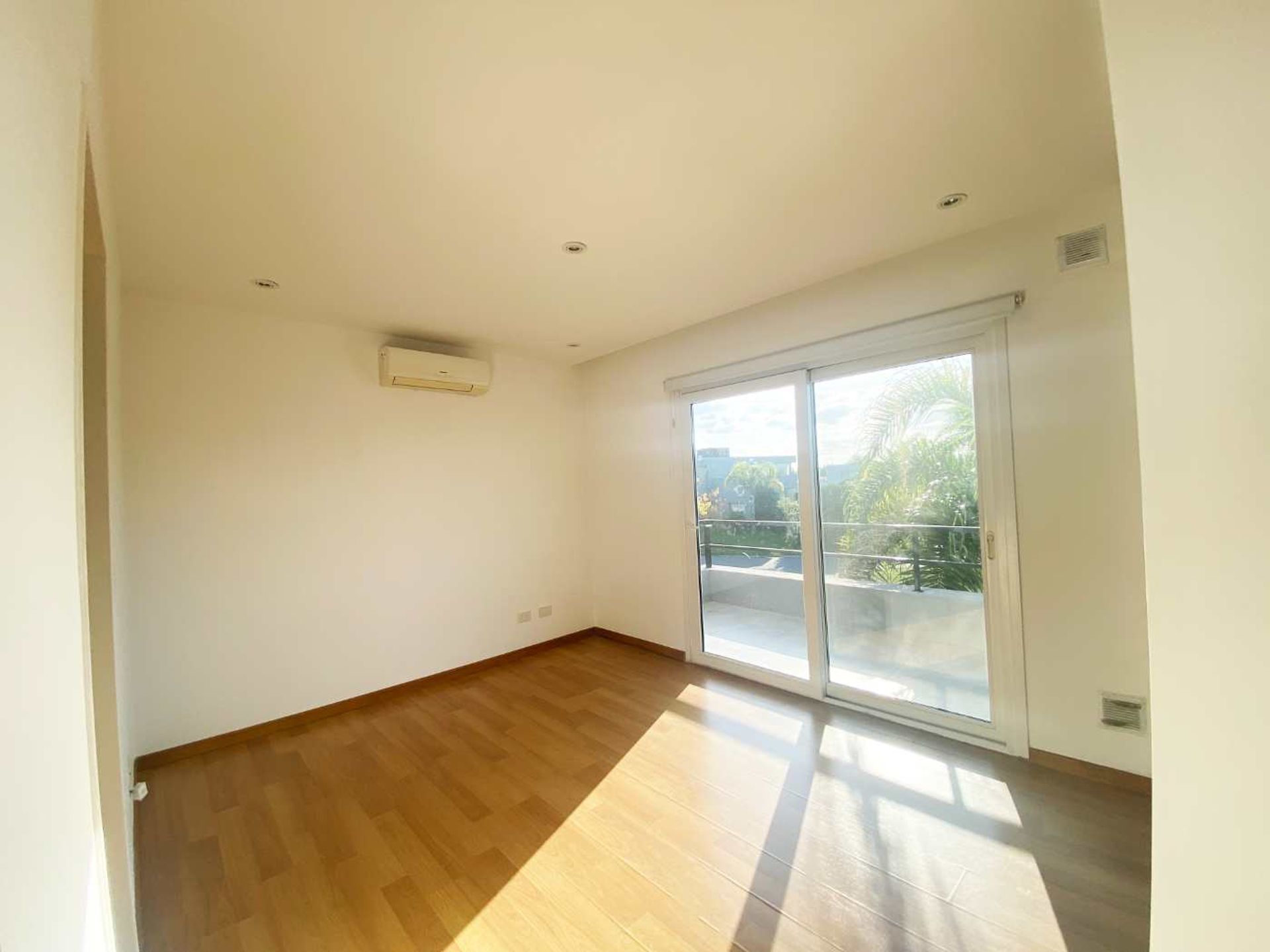 Venta Casa 4 Ambientes + Desp Los Alisos Nordelta