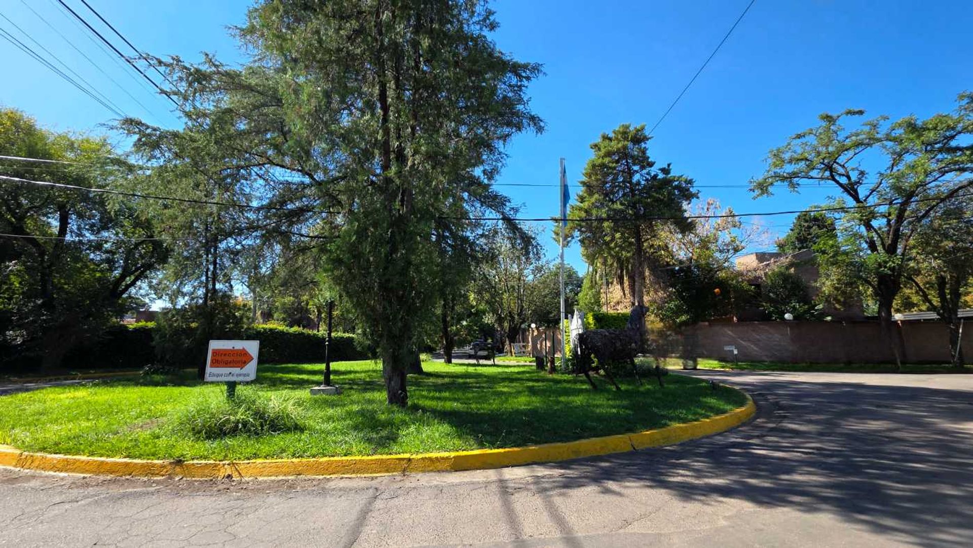 CASA VENTA BARRIO BELLO HORIZONTE TIGRE 4 amb