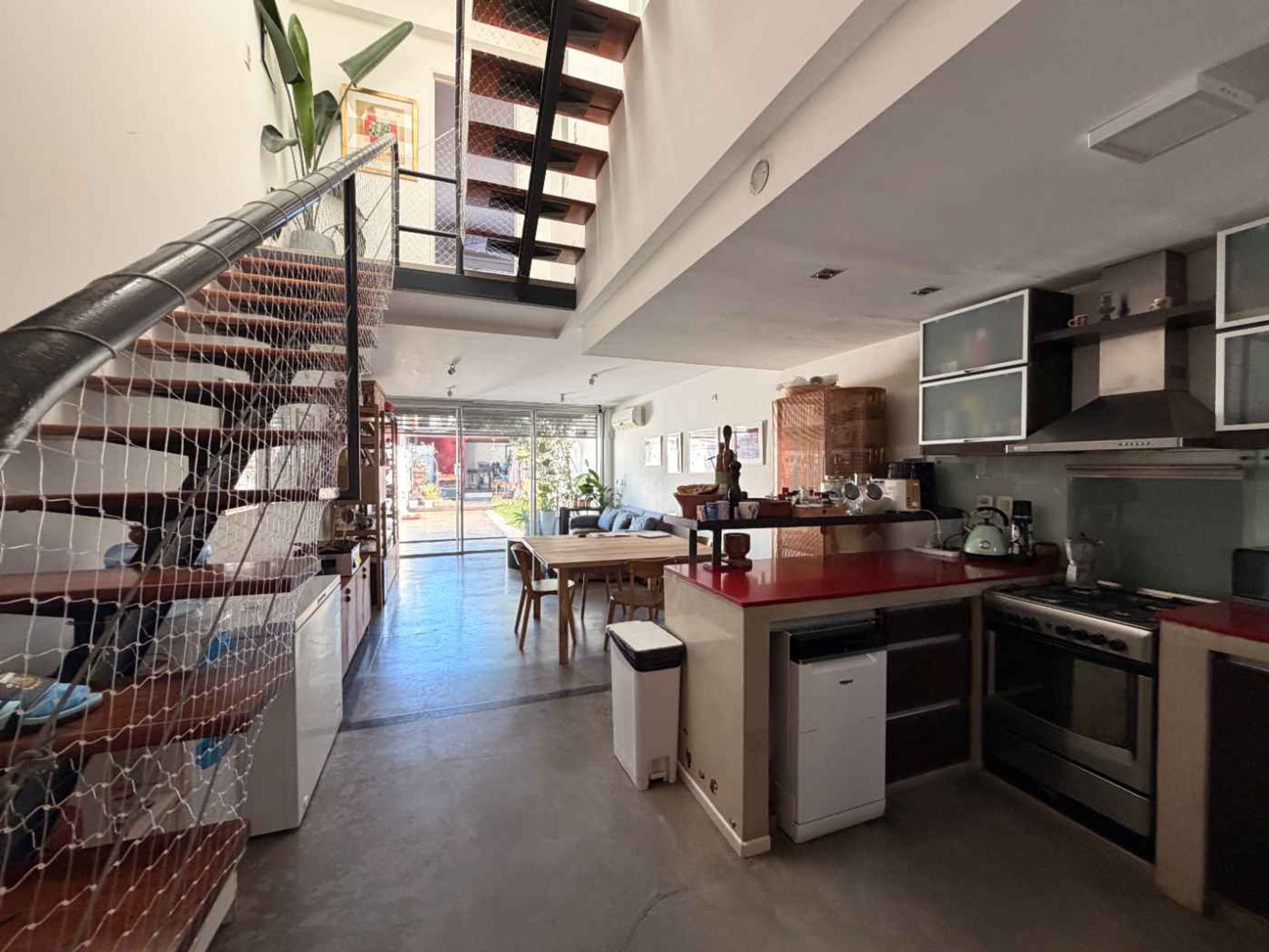 Triplex 4 Ambientes En Venta Martinez Con Pileta