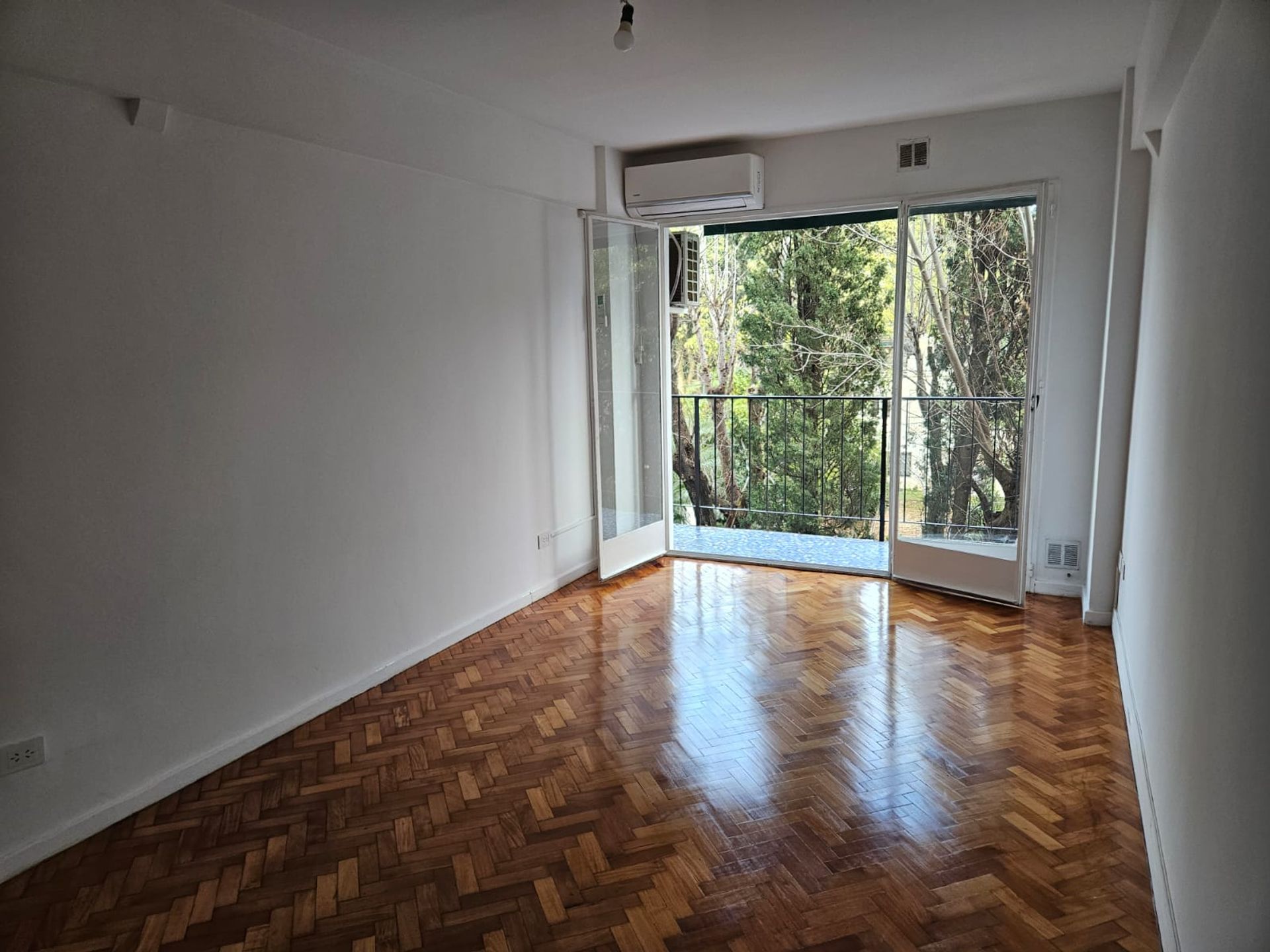 Depto 3 amb Alquiler Olivos con Balcon