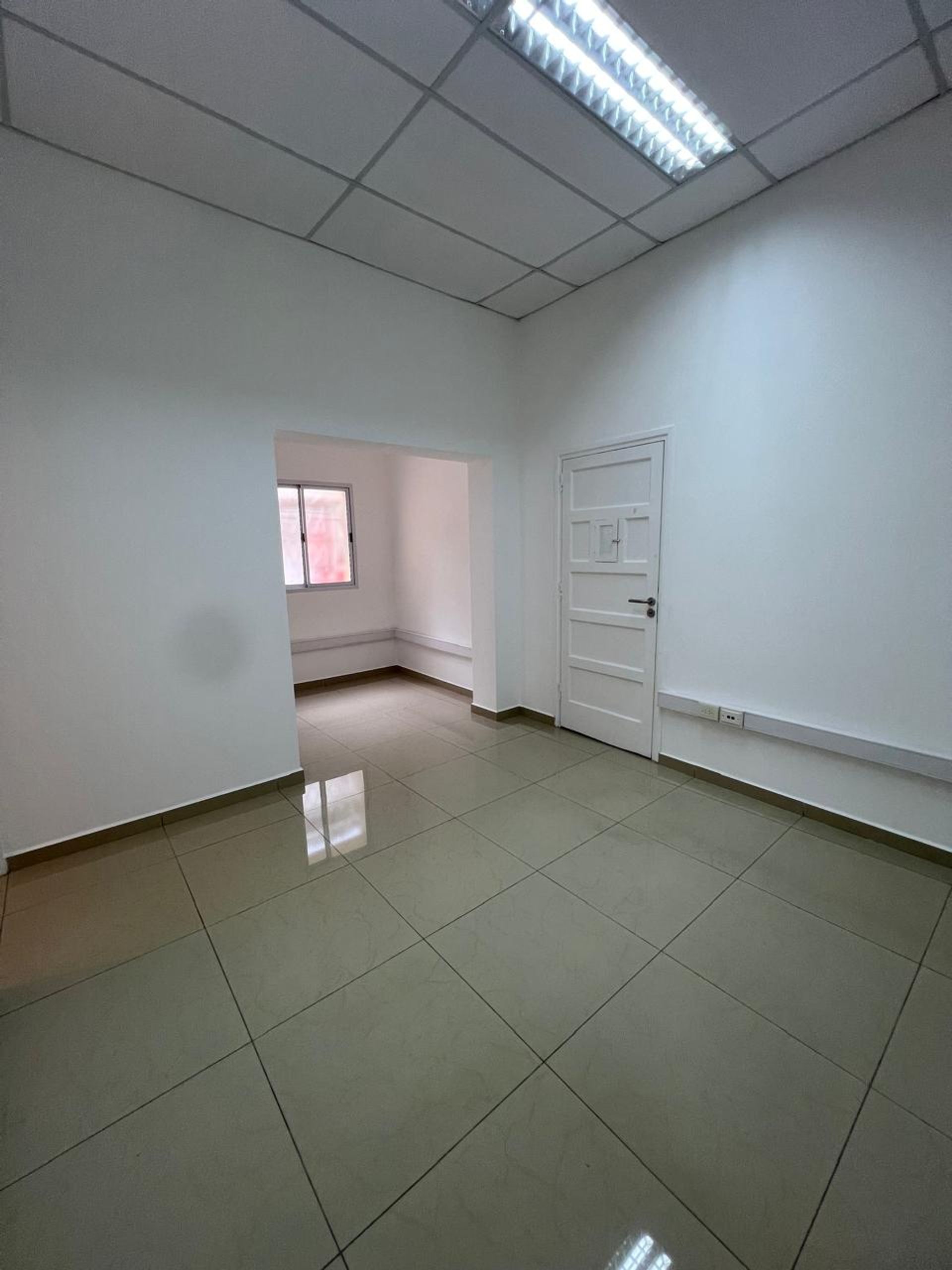 Alquiler Oficinas Impecables Y Luminosas Martinez