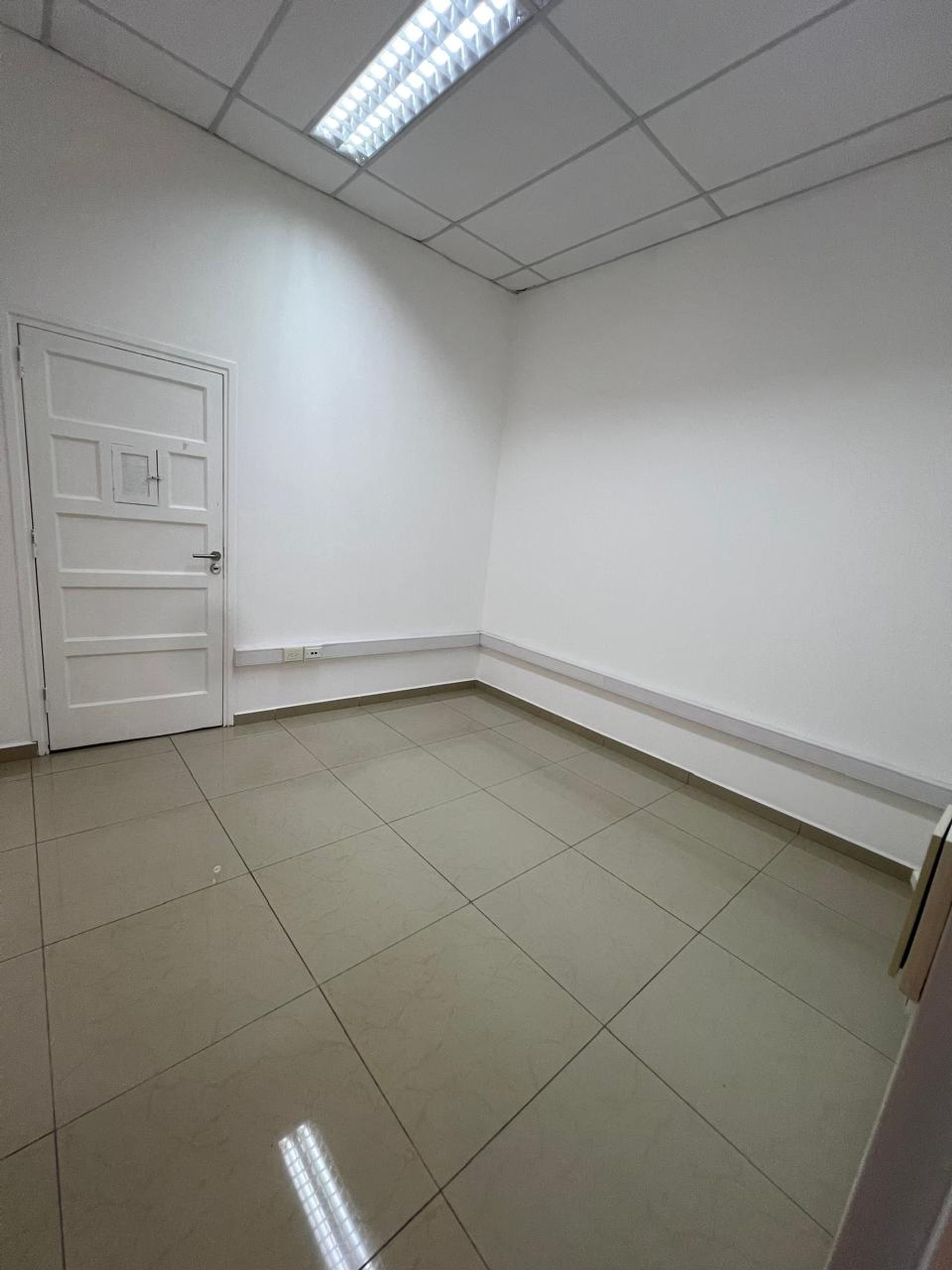 Alquiler Oficinas Impecables Y Luminosas Martinez