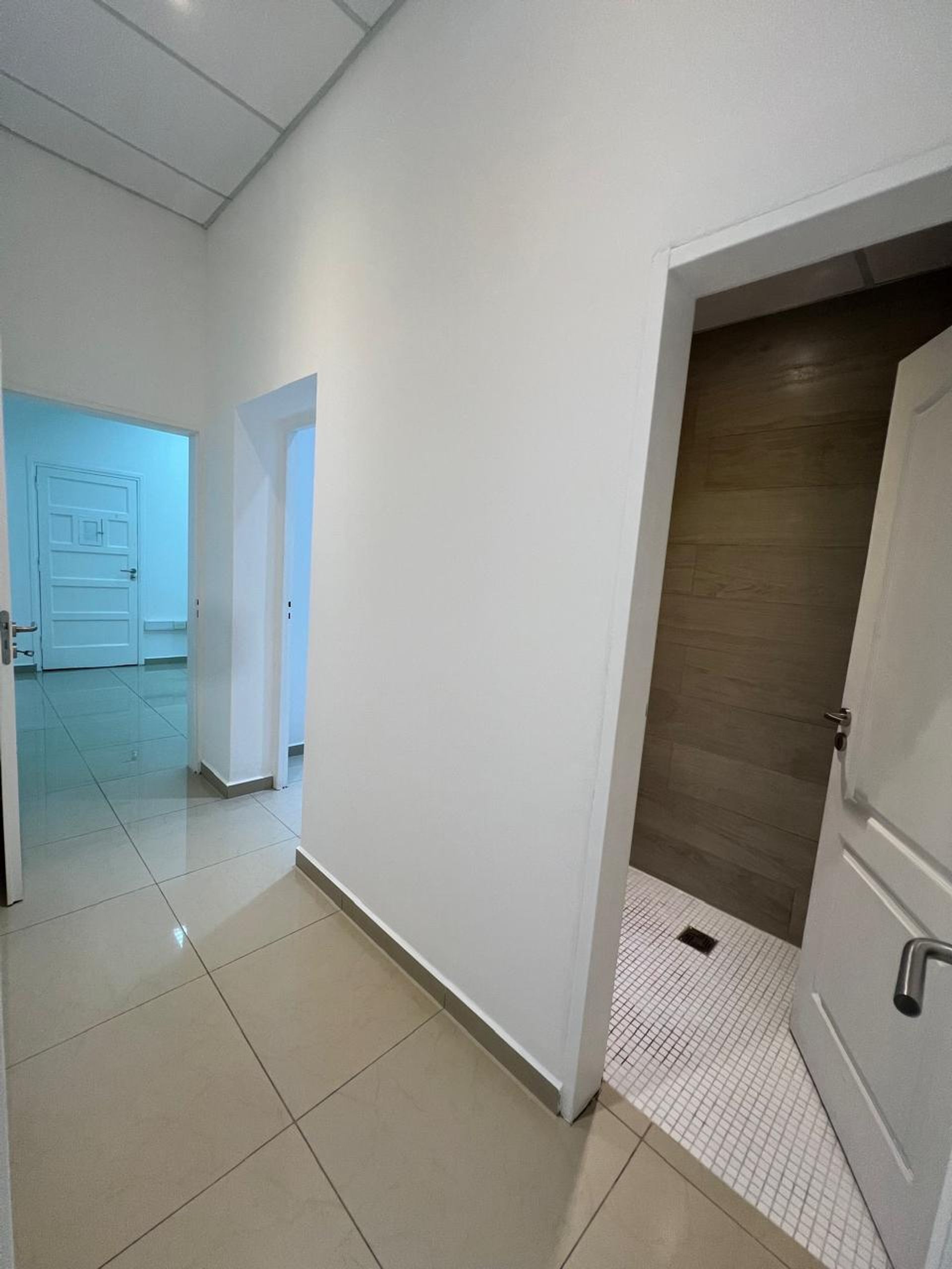 Alquiler Oficinas Impecables Y Luminosas Martinez