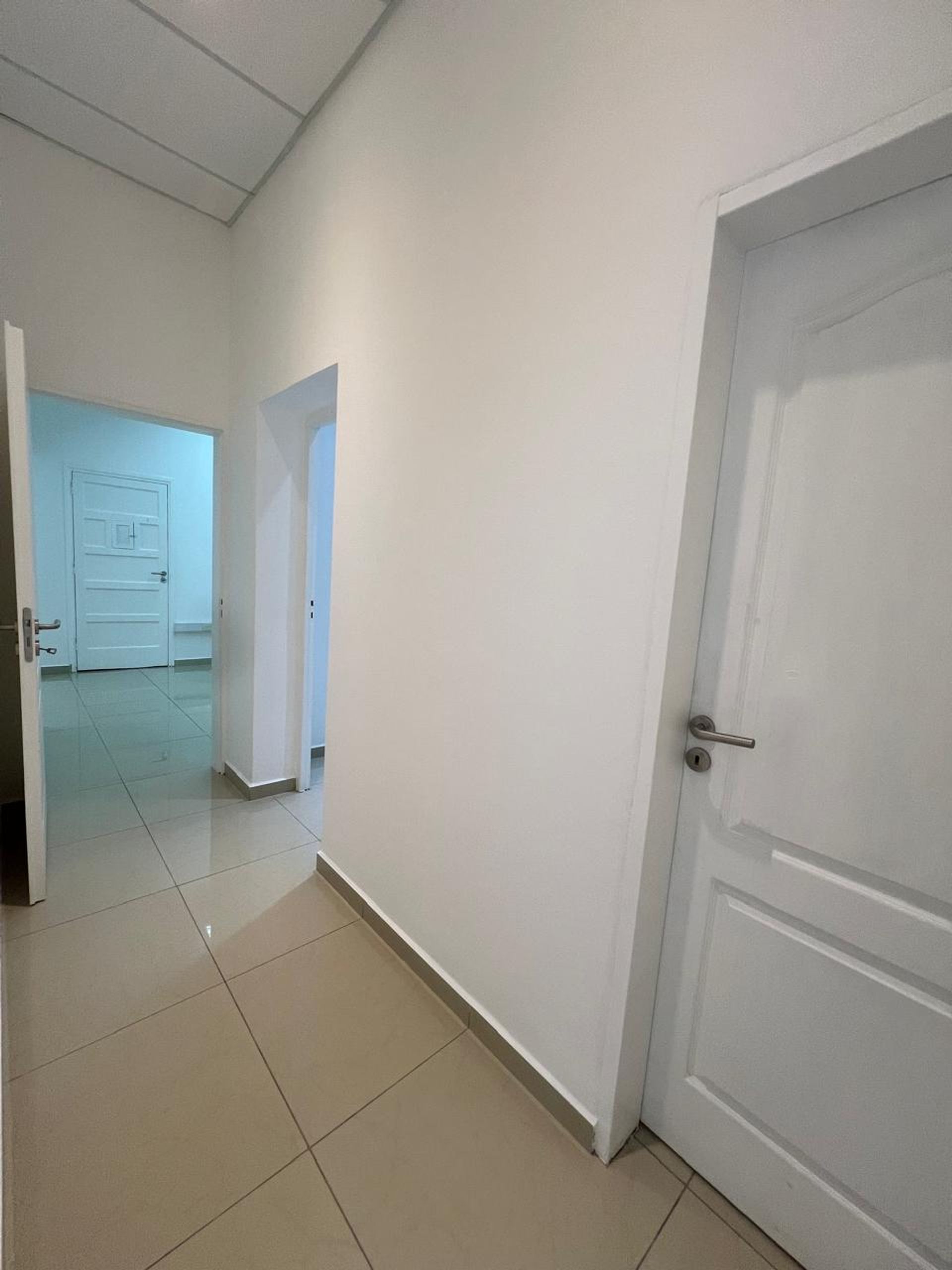 Alquiler Oficinas Impecables Y Luminosas Martinez