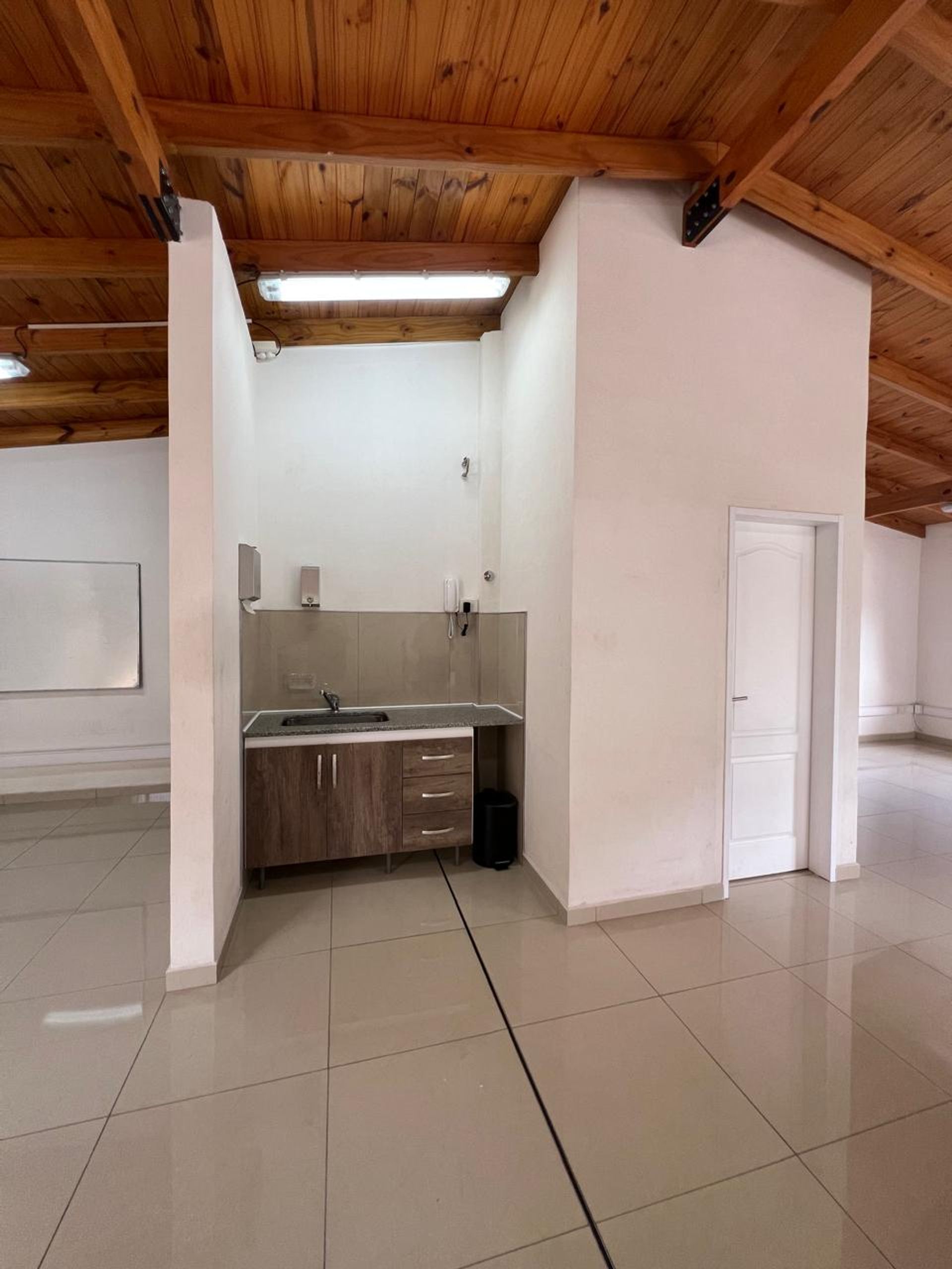 Alquiler Oficinas Impecables Y Luminosas Martinez