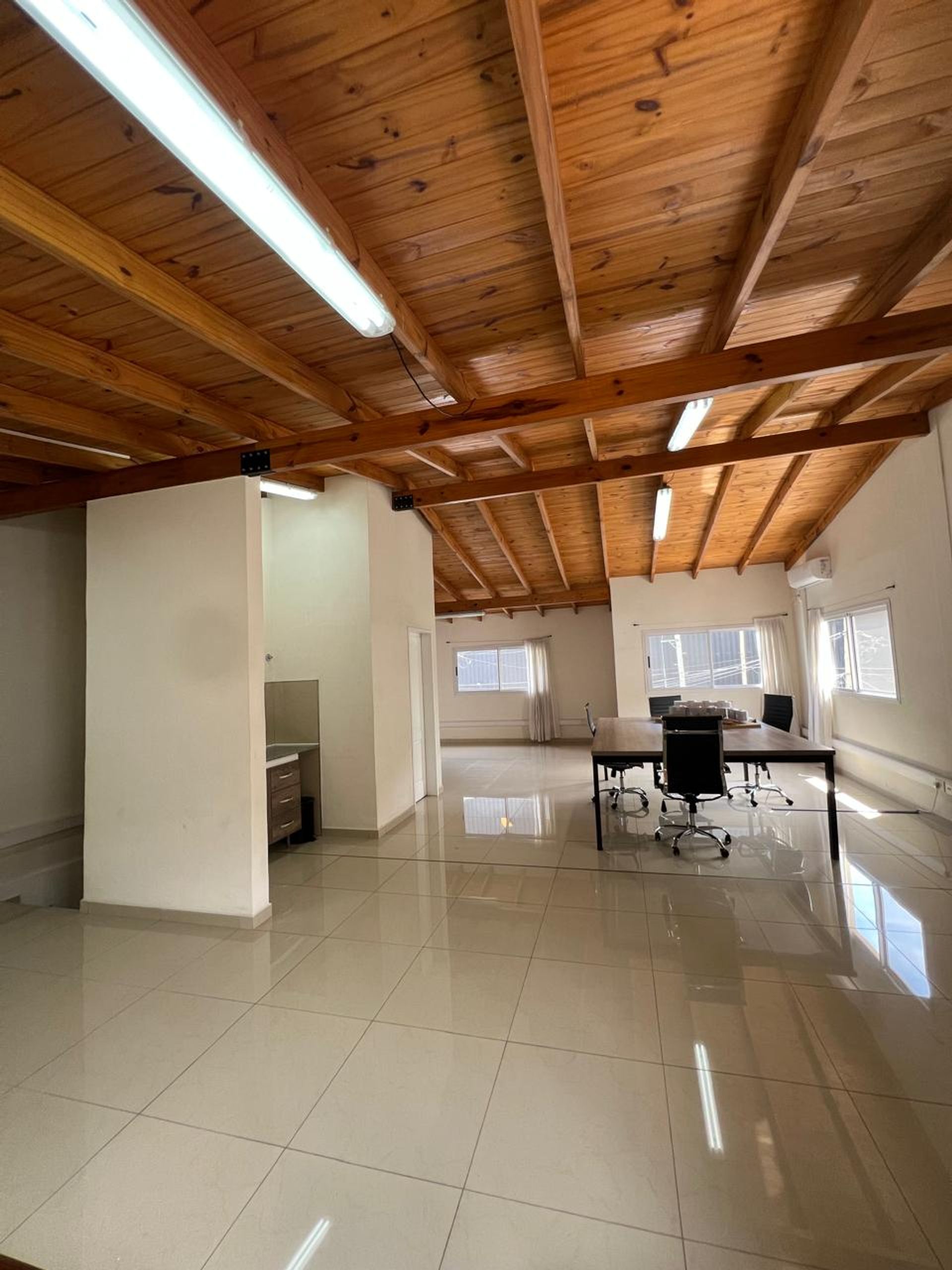 Alquiler Oficinas Impecables Y Luminosas Martinez
