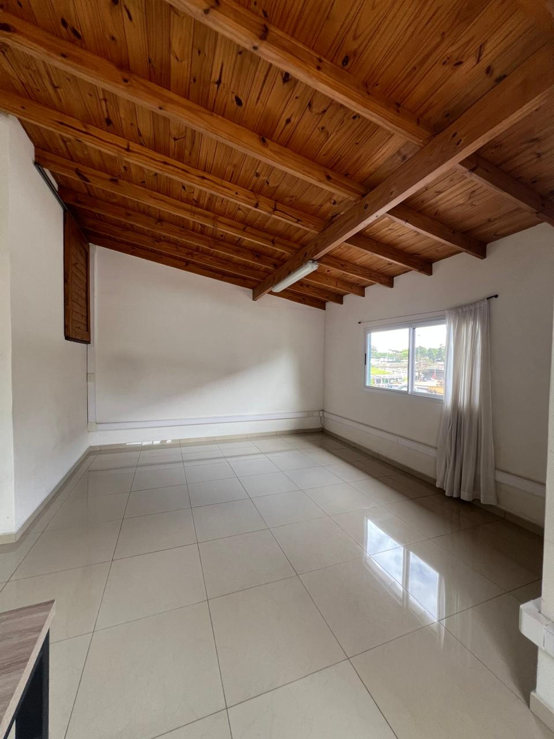 Alquiler Oficinas Impecables Y Luminosas Martinez