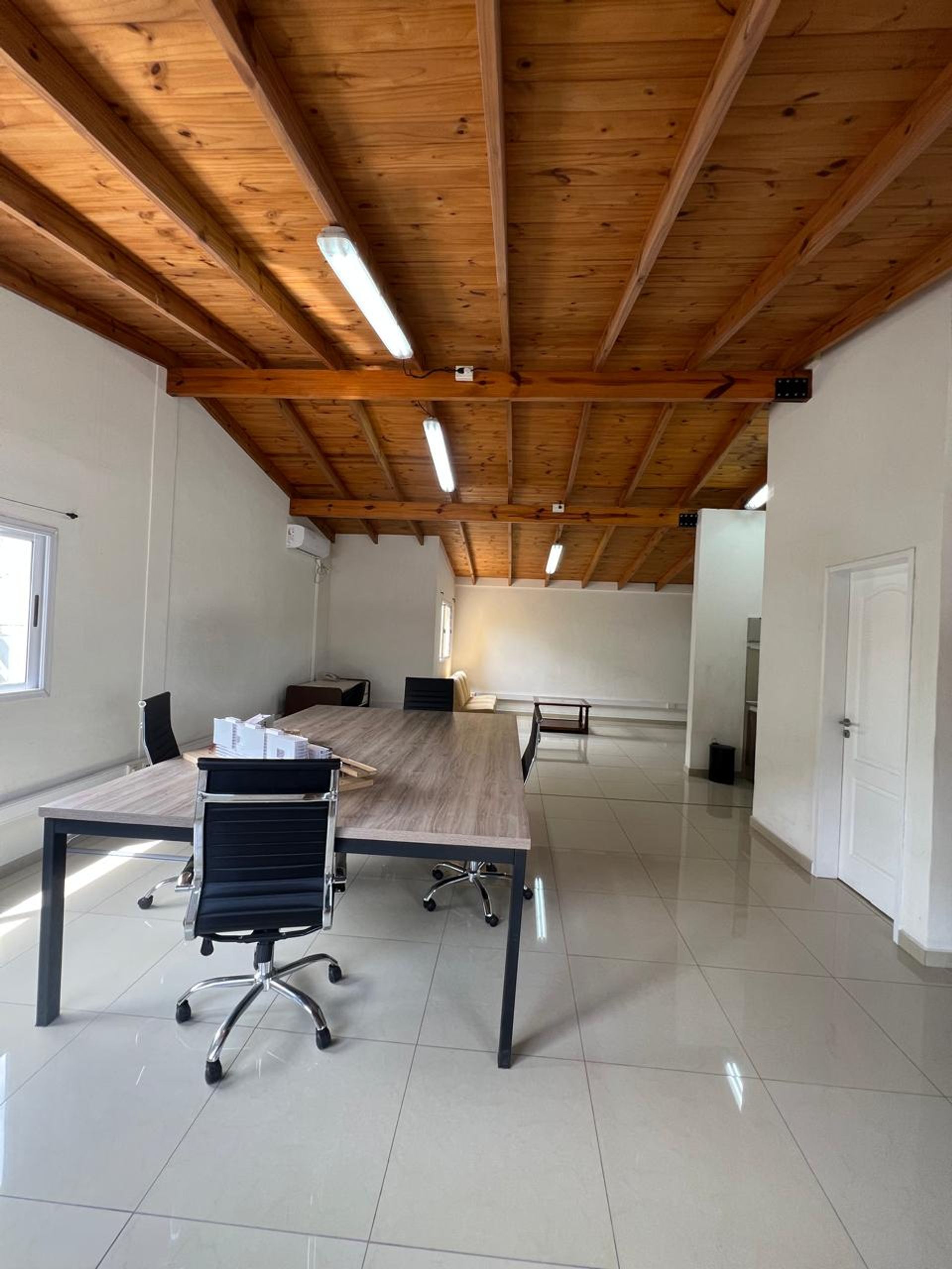 Alquiler Oficinas Impecables Y Luminosas Martinez