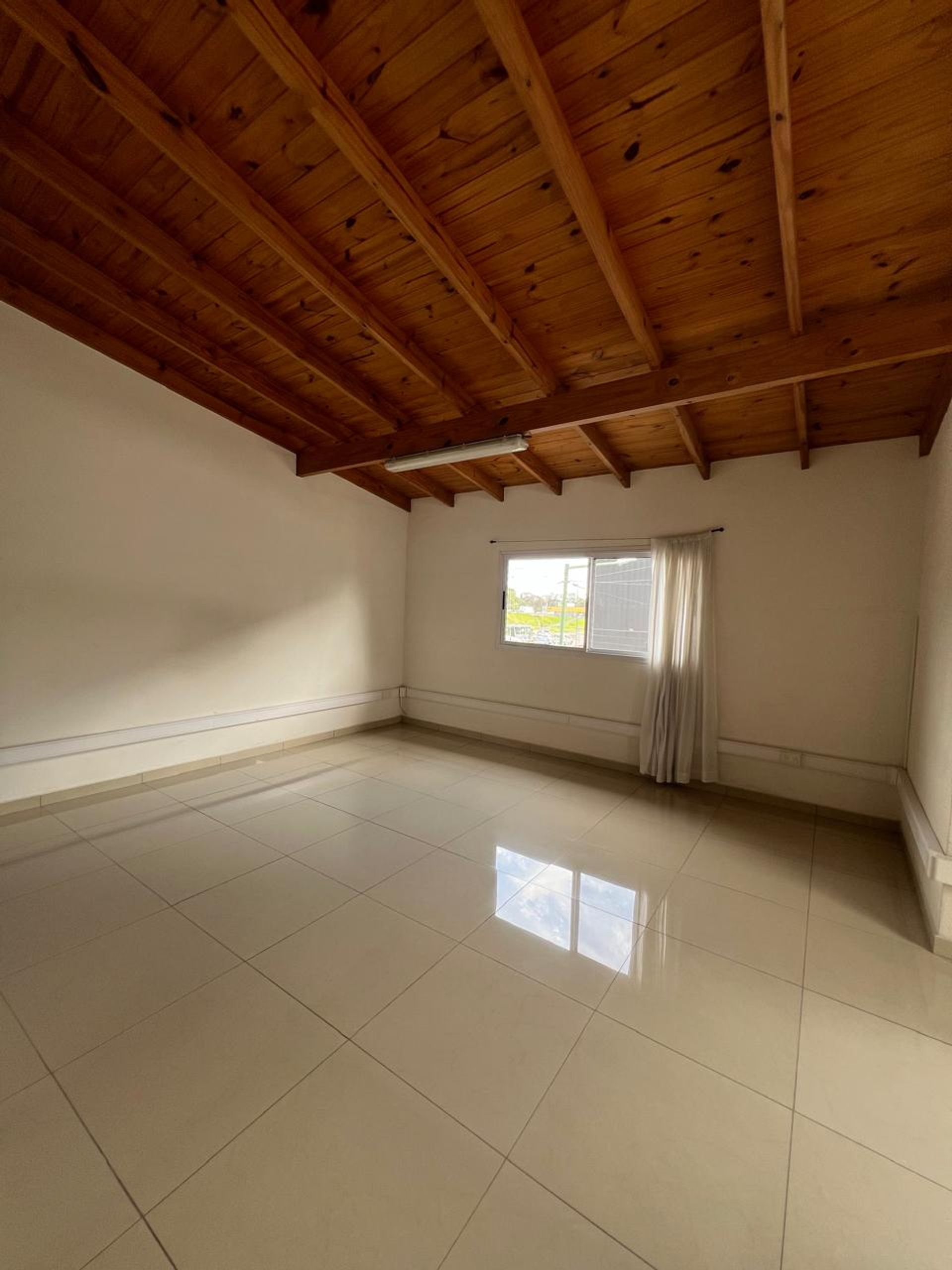 Alquiler Oficinas Impecables Y Luminosas Martinez