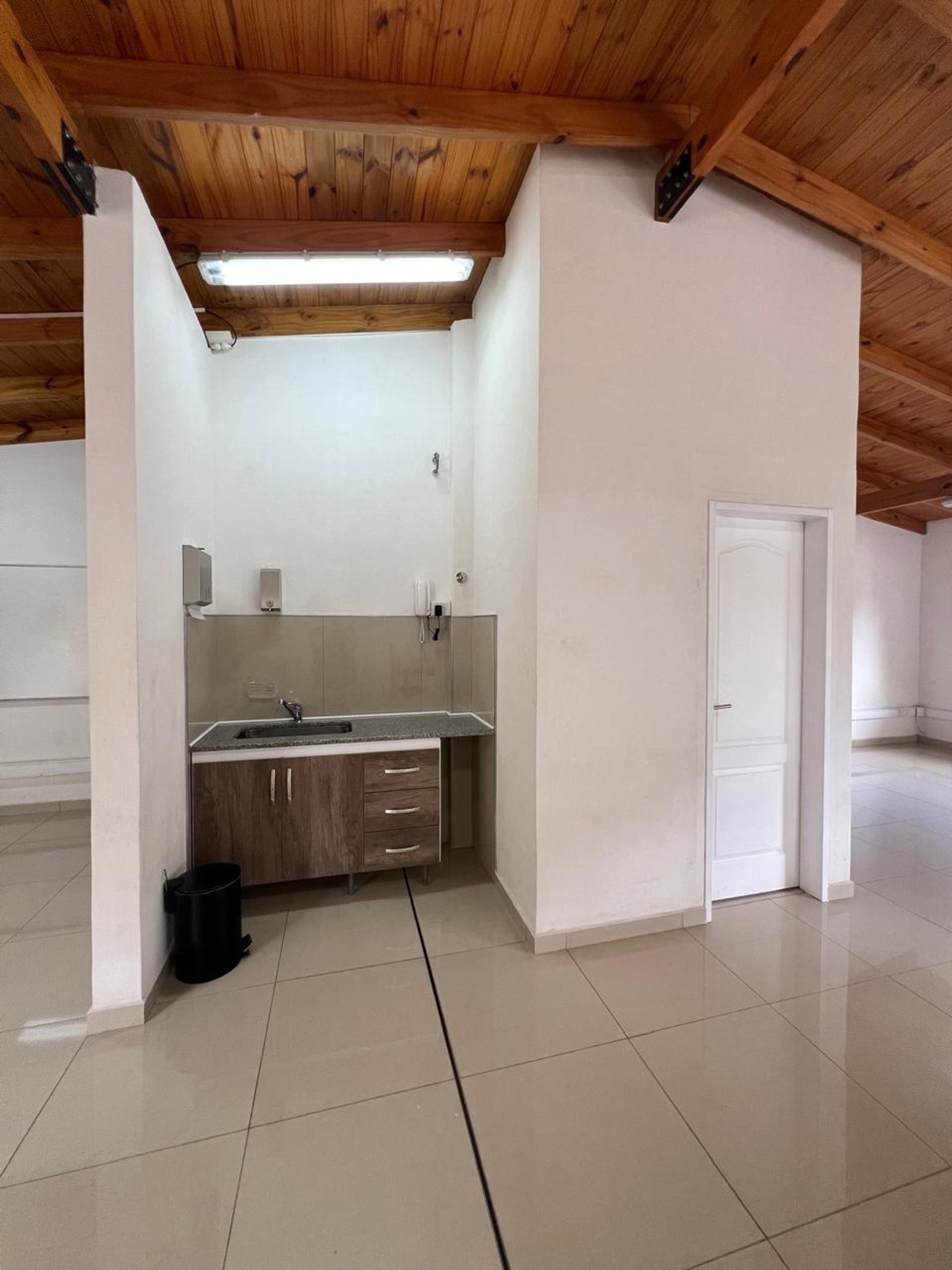 Alquiler Oficinas Impecables Y Luminosas Martinez