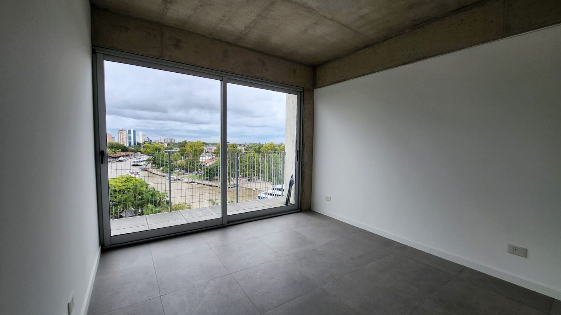 2 ambientes con terraza y cochera ALQUILER TIGRE