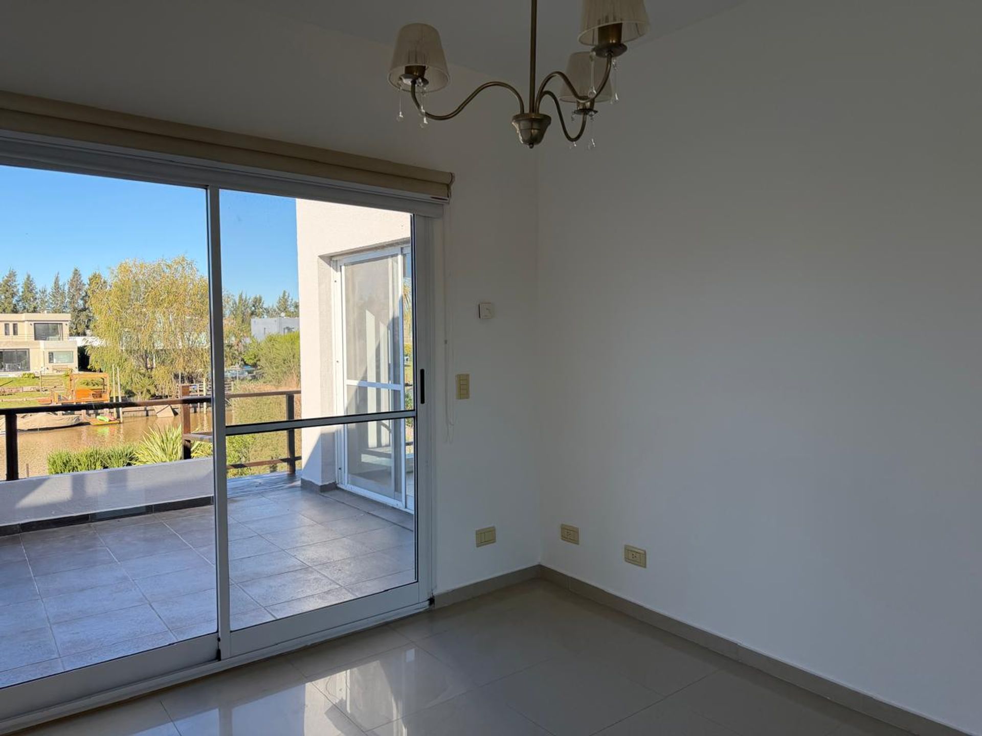 Venta Casa 6 Amb /Pileta B° San Marcos Villanueva