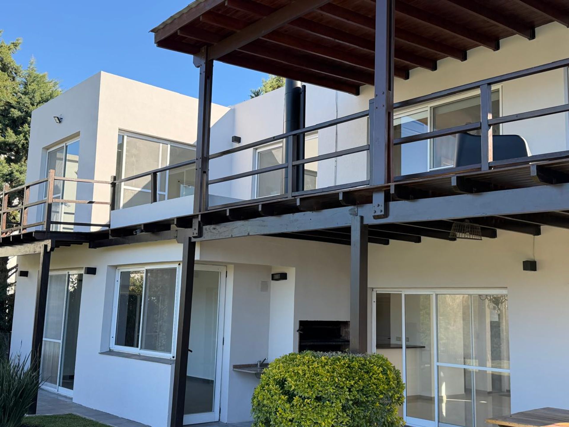 Venta Casa 6 Amb /Pileta B° San Marcos Villanueva