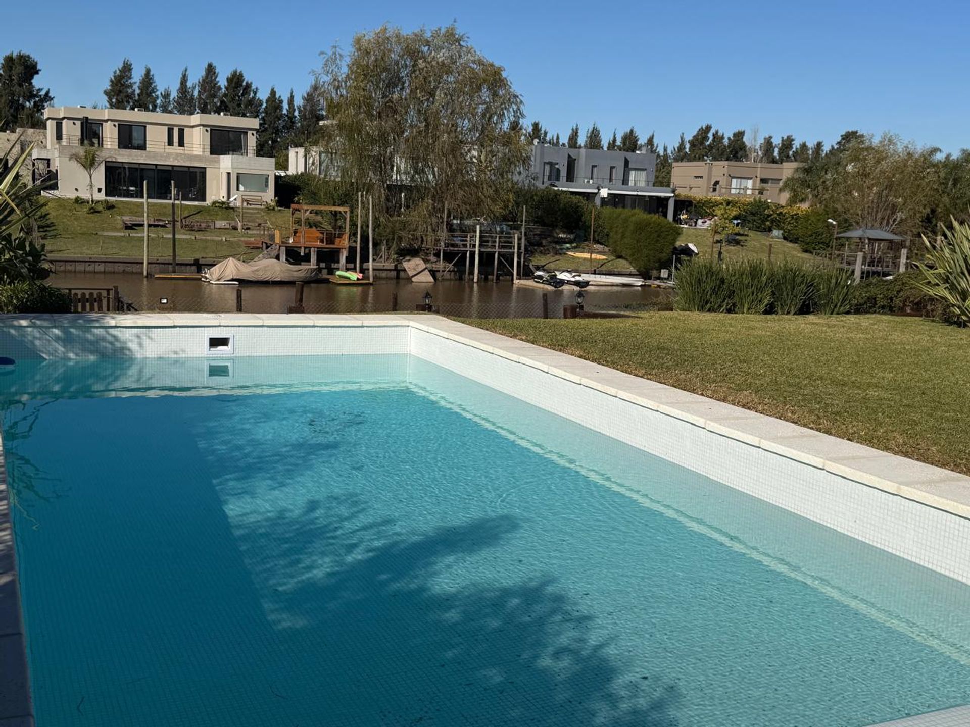 Venta Casa 6 Amb /Pileta B° San Marcos Villanueva