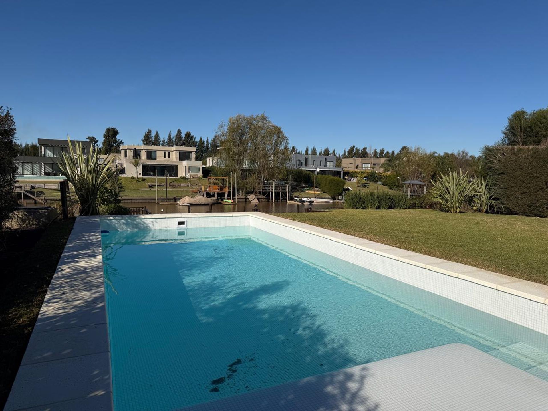 Venta Casa 6 Amb /Pileta B° San Marcos Villanueva