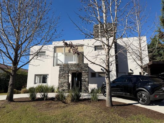 House For Sale 6 Rooms Pool San Marcos Villanueva Neighborhood