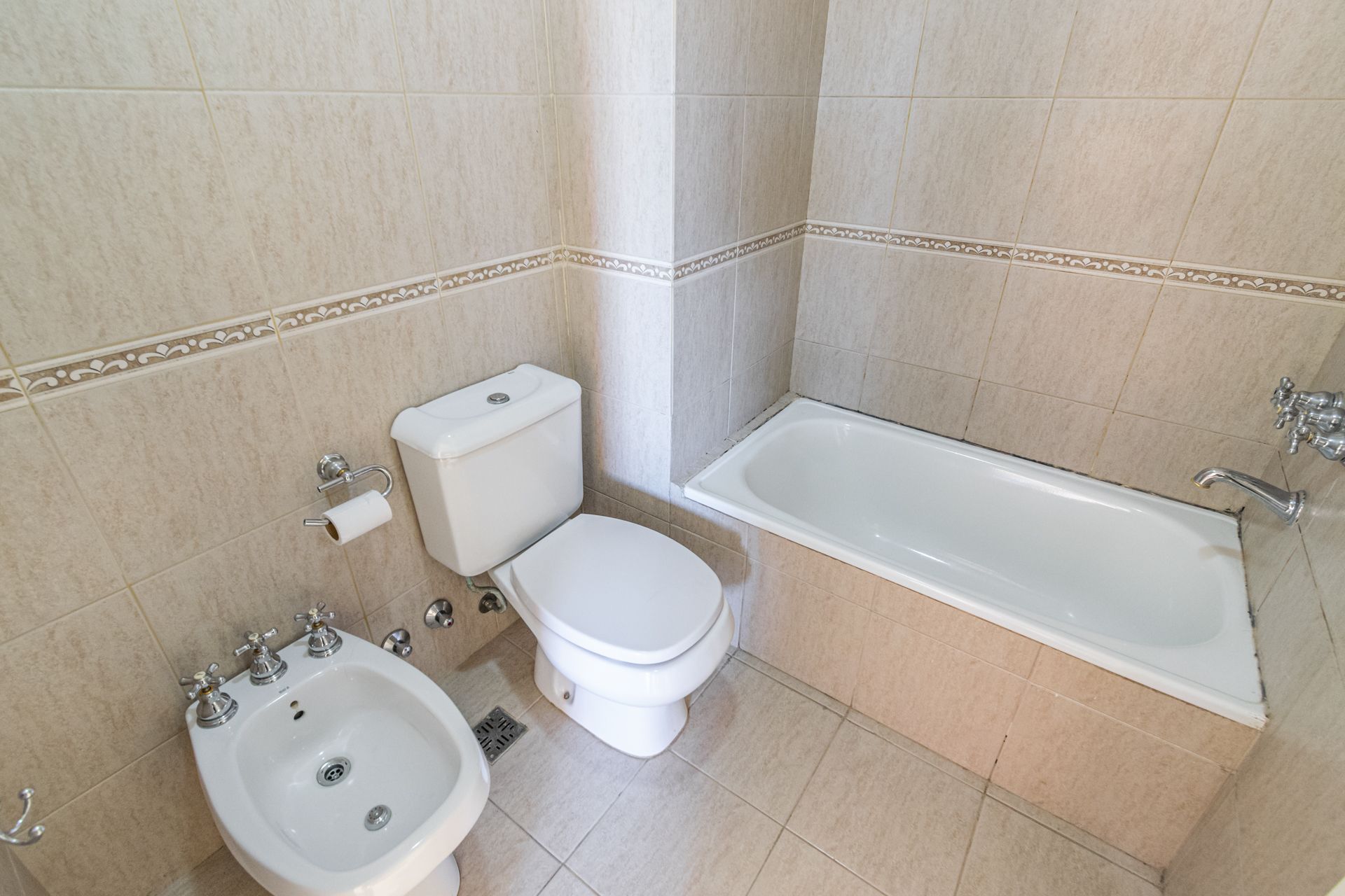 Depto 4 Amb Alquiler Cochera Balcon Y Amenities