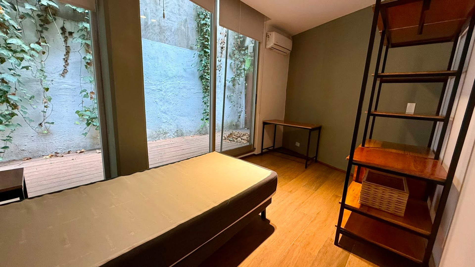 Venta 5 Amb. Om Punta Chica Con Cochera